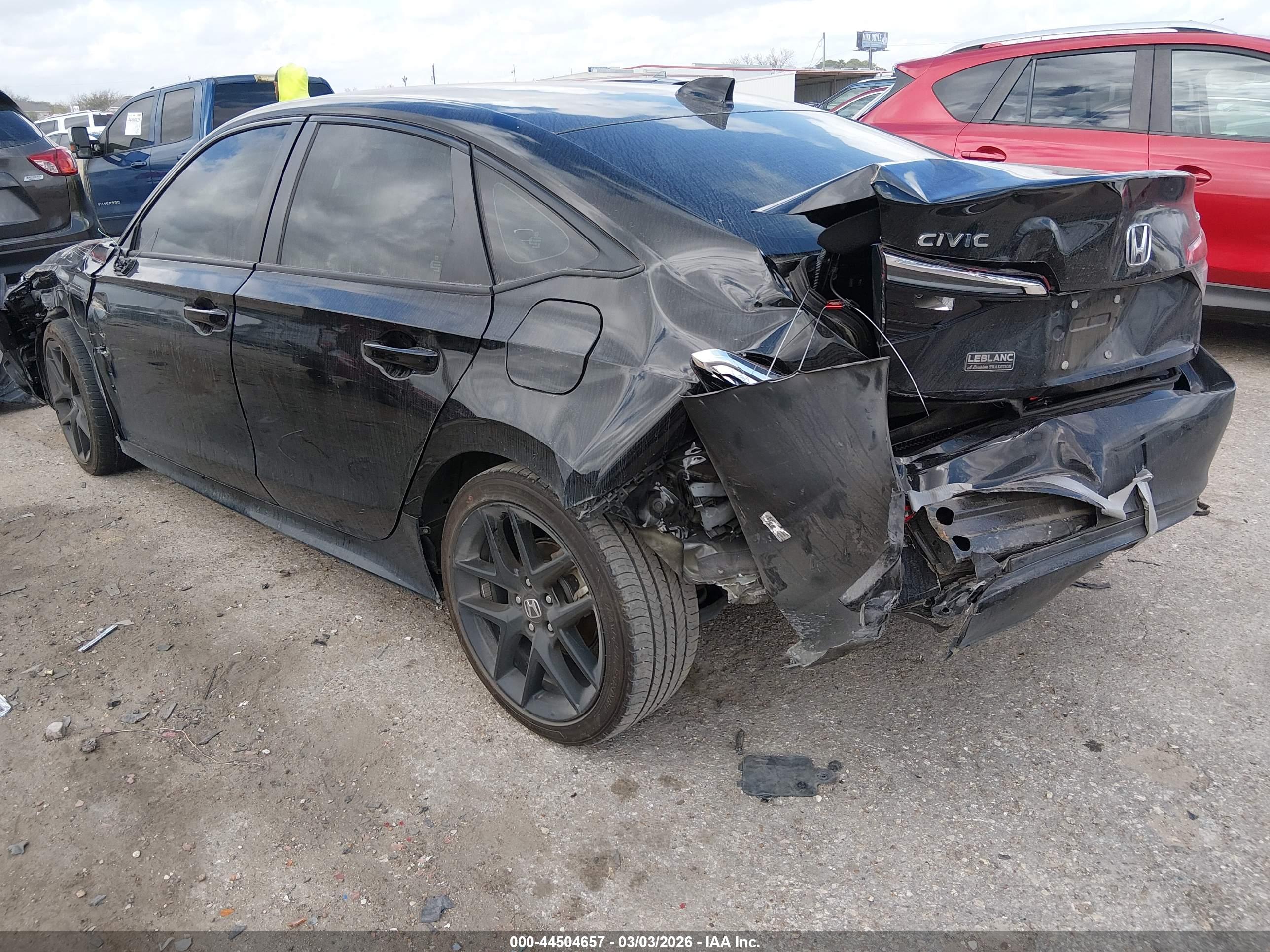 HONDA CIVIC image 3