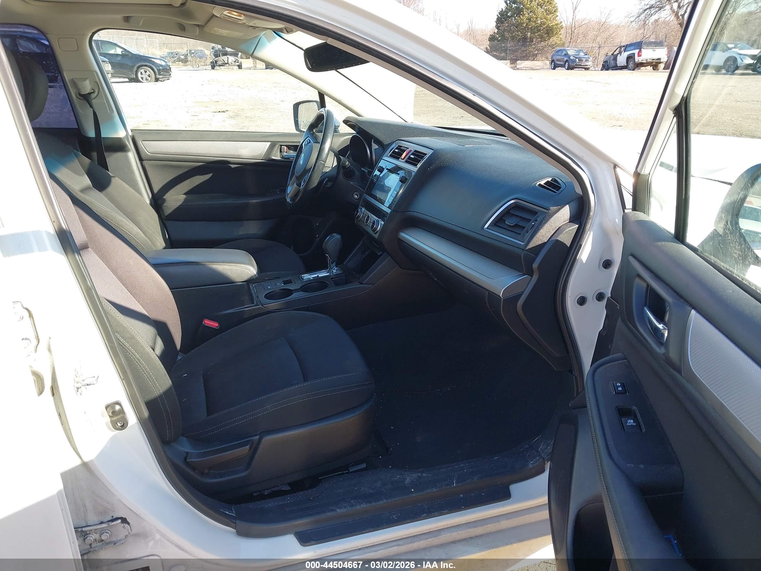 SUBARU LEGACY image 5