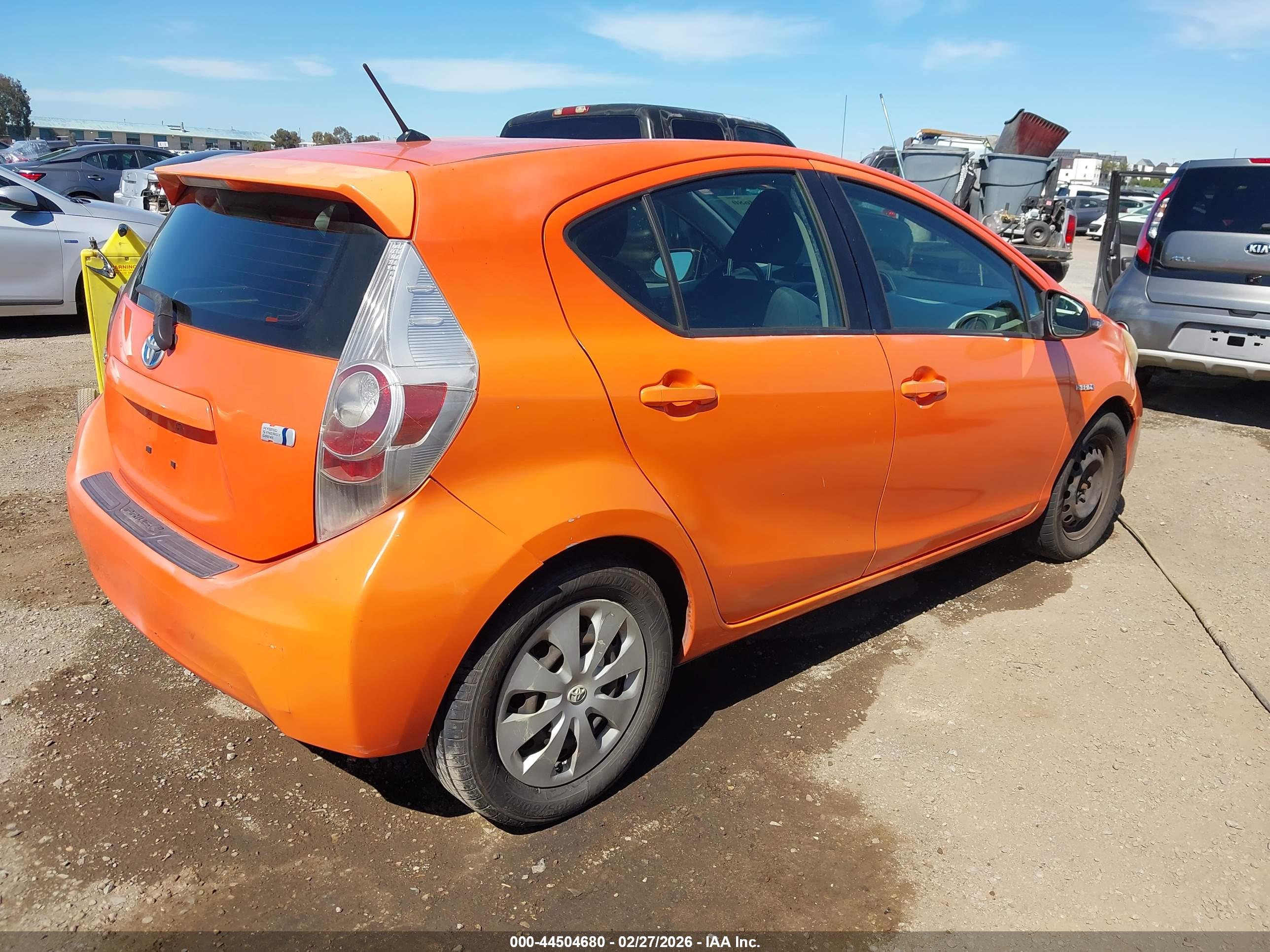 TOYOTA PRIUS image 4