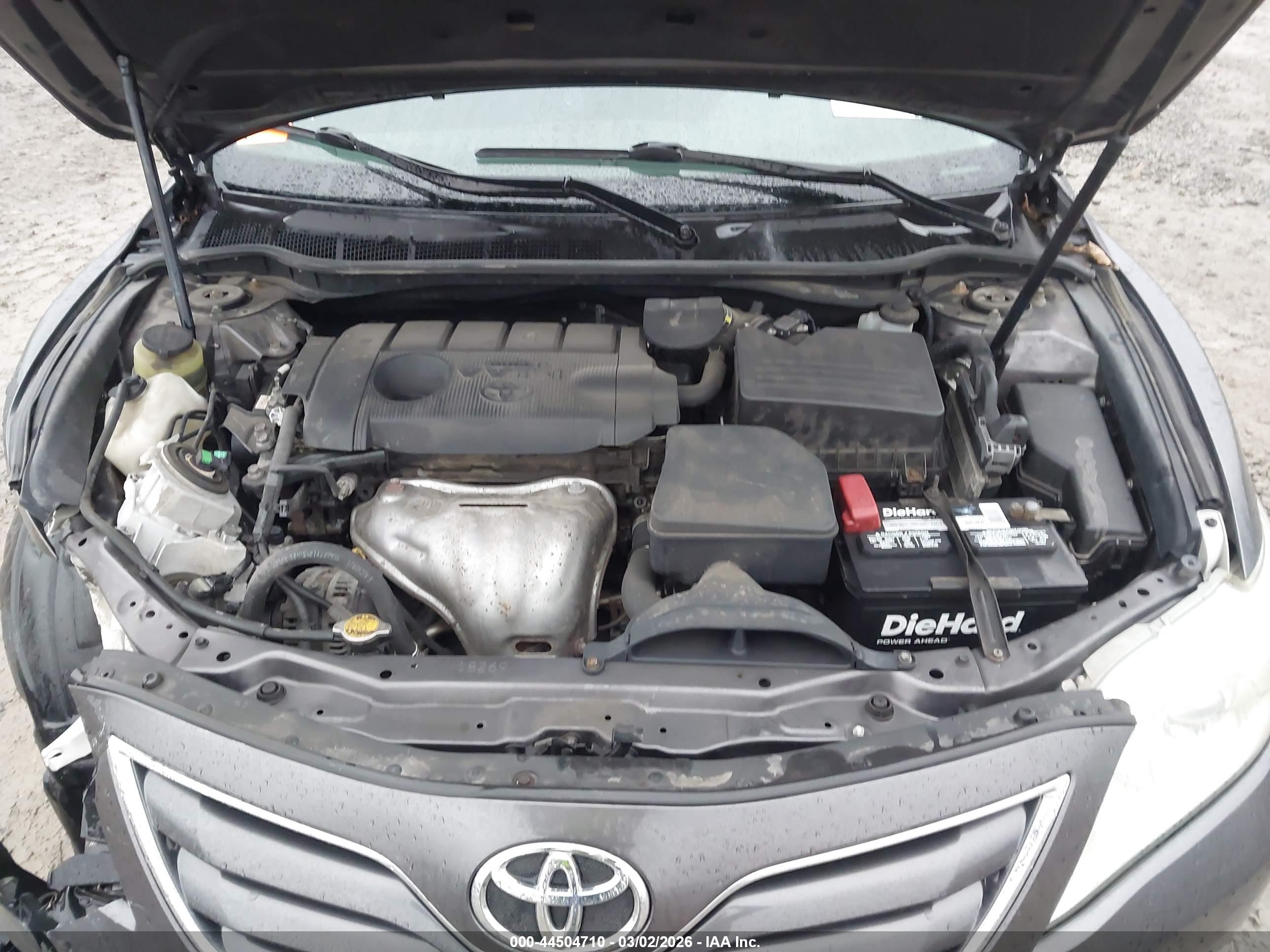 TOYOTA CAMRY image 10
