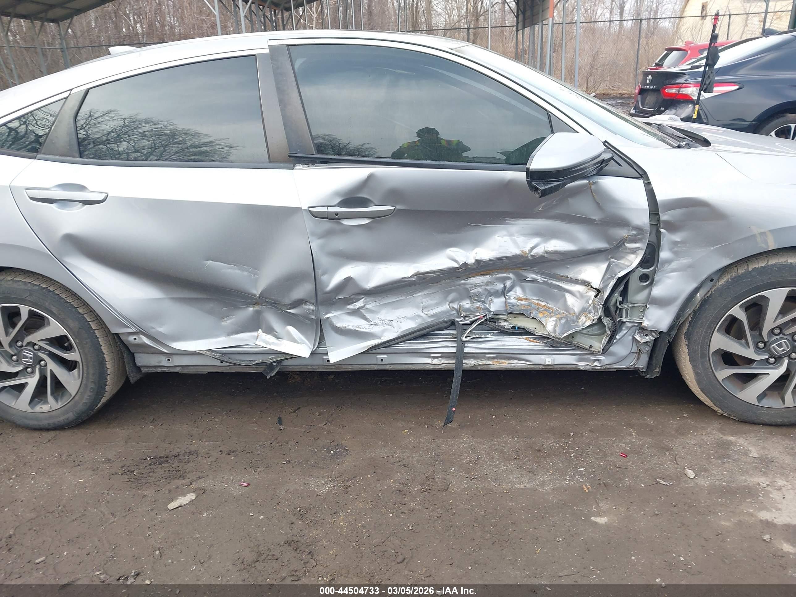 HONDA CIVIC image 6