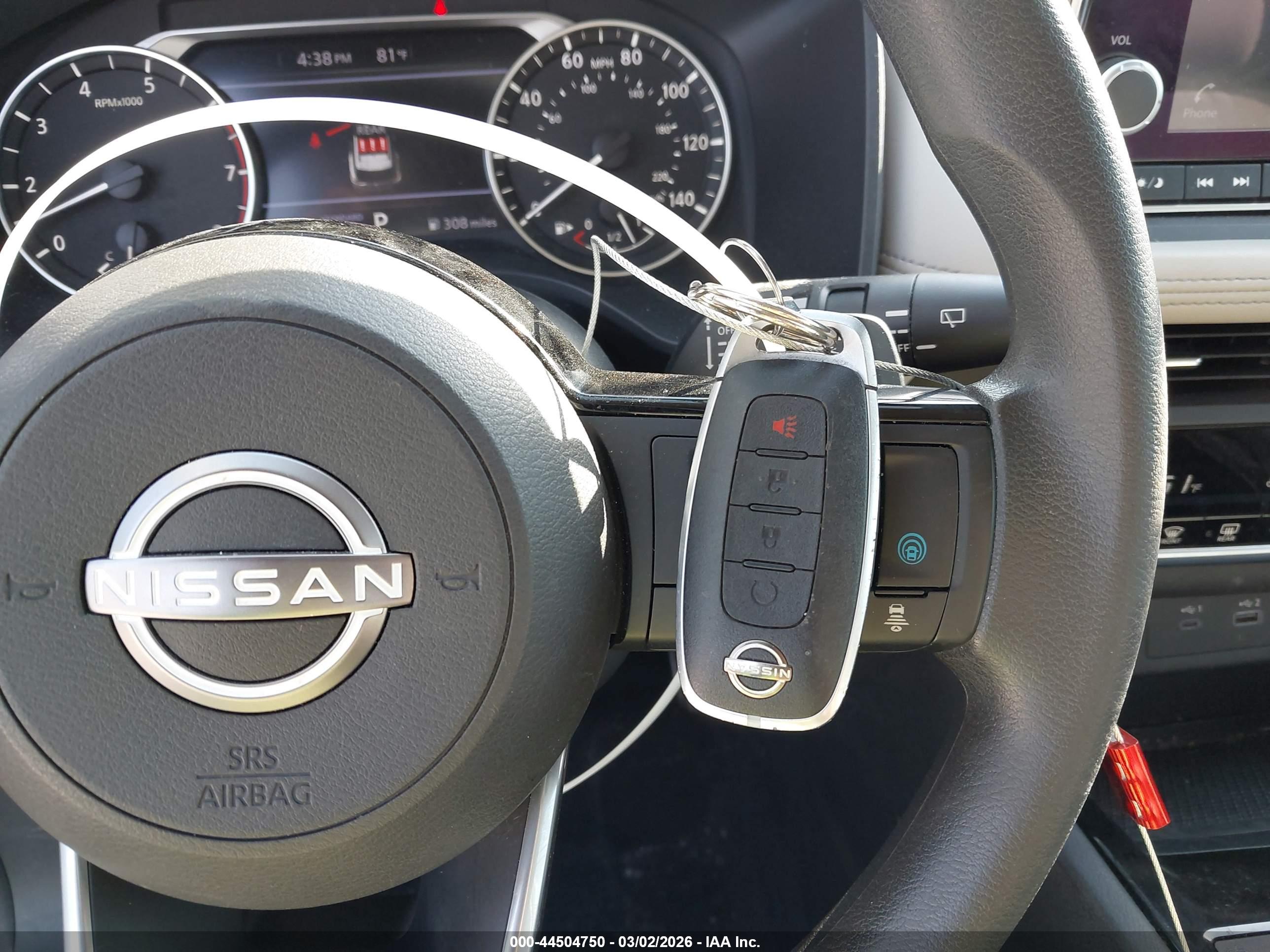 NISSAN ROGUE image 11