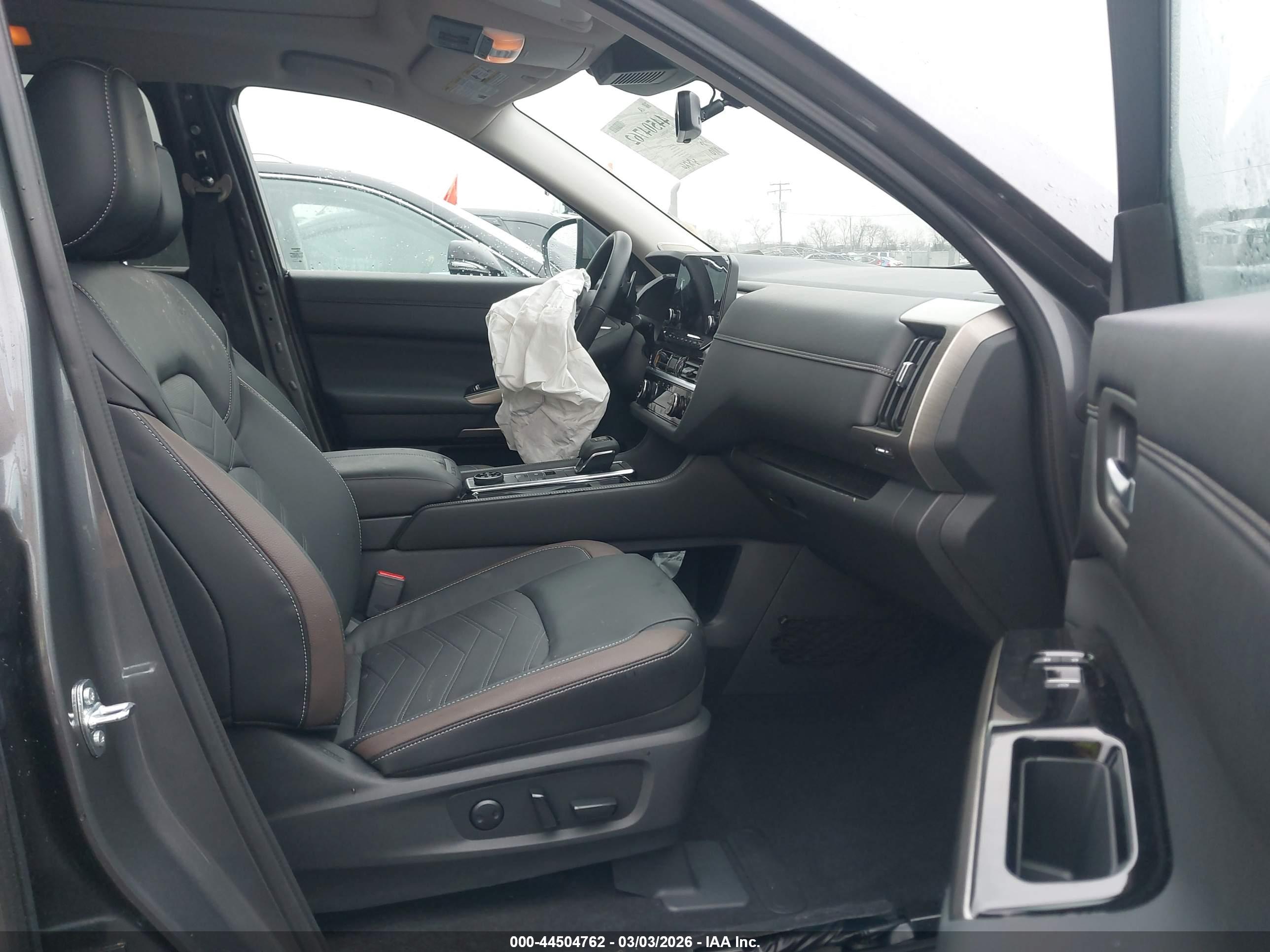 NISSAN PATHFINDER image 5
