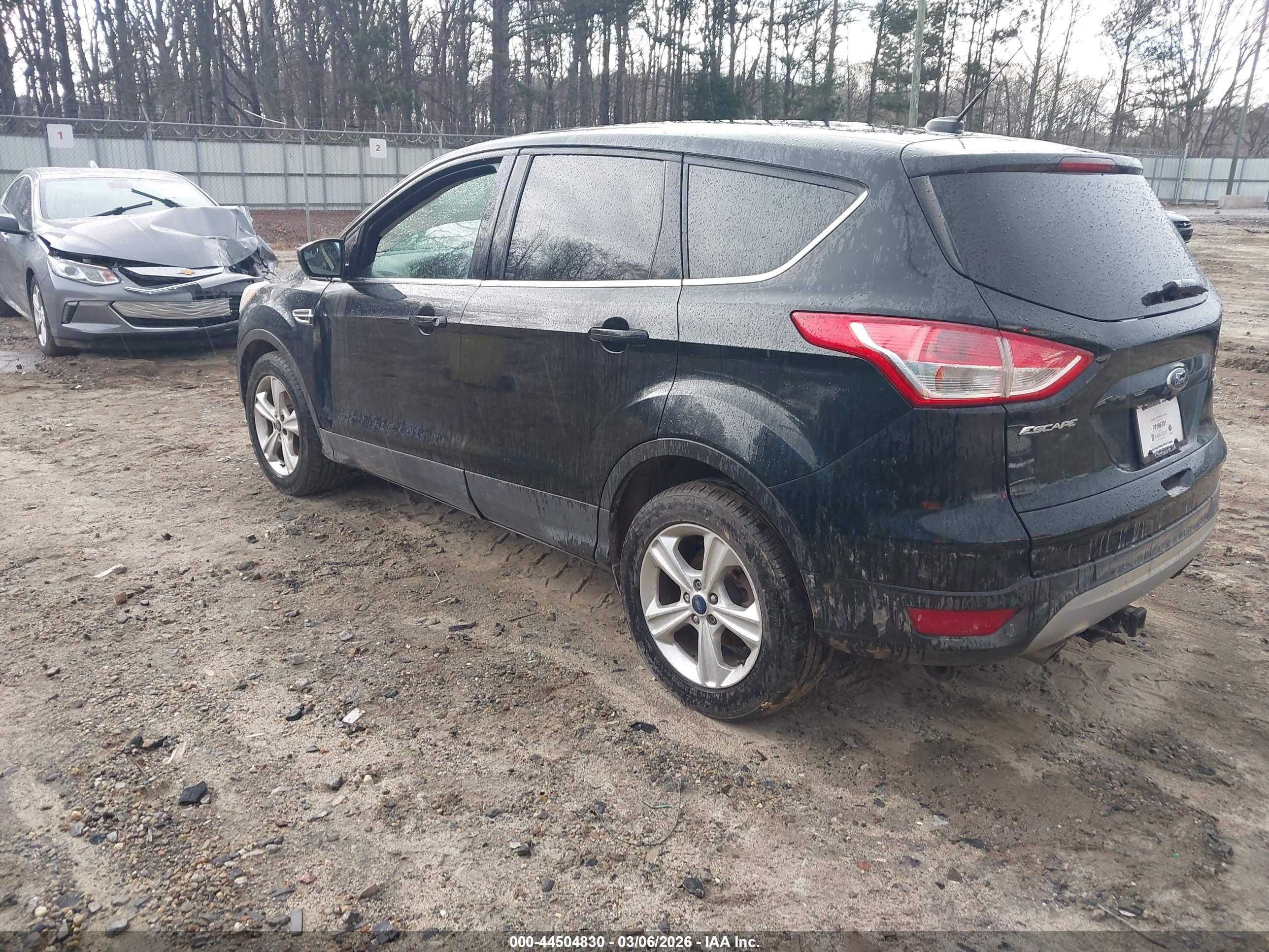 FORD ESCAPE image 3