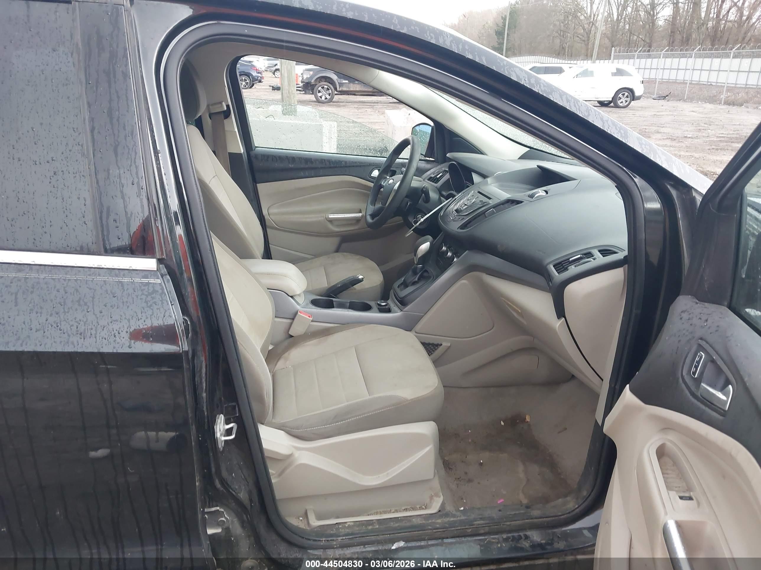 FORD ESCAPE image 5