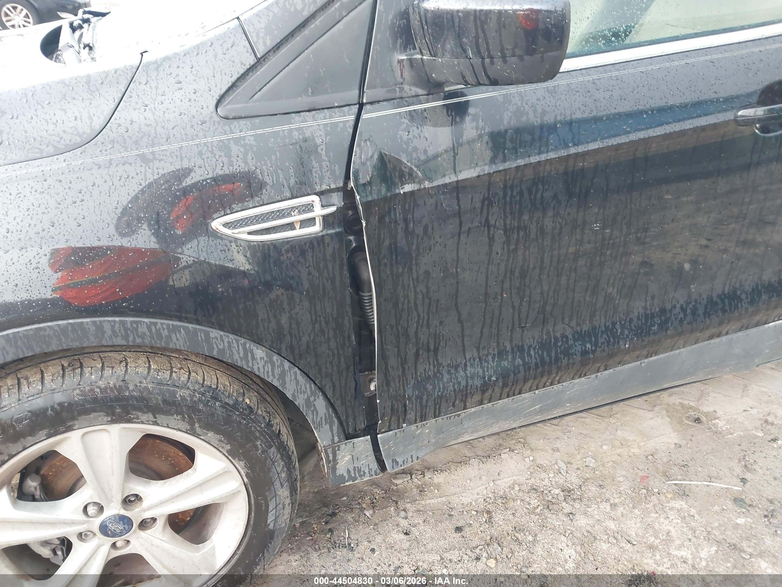 FORD ESCAPE image 6