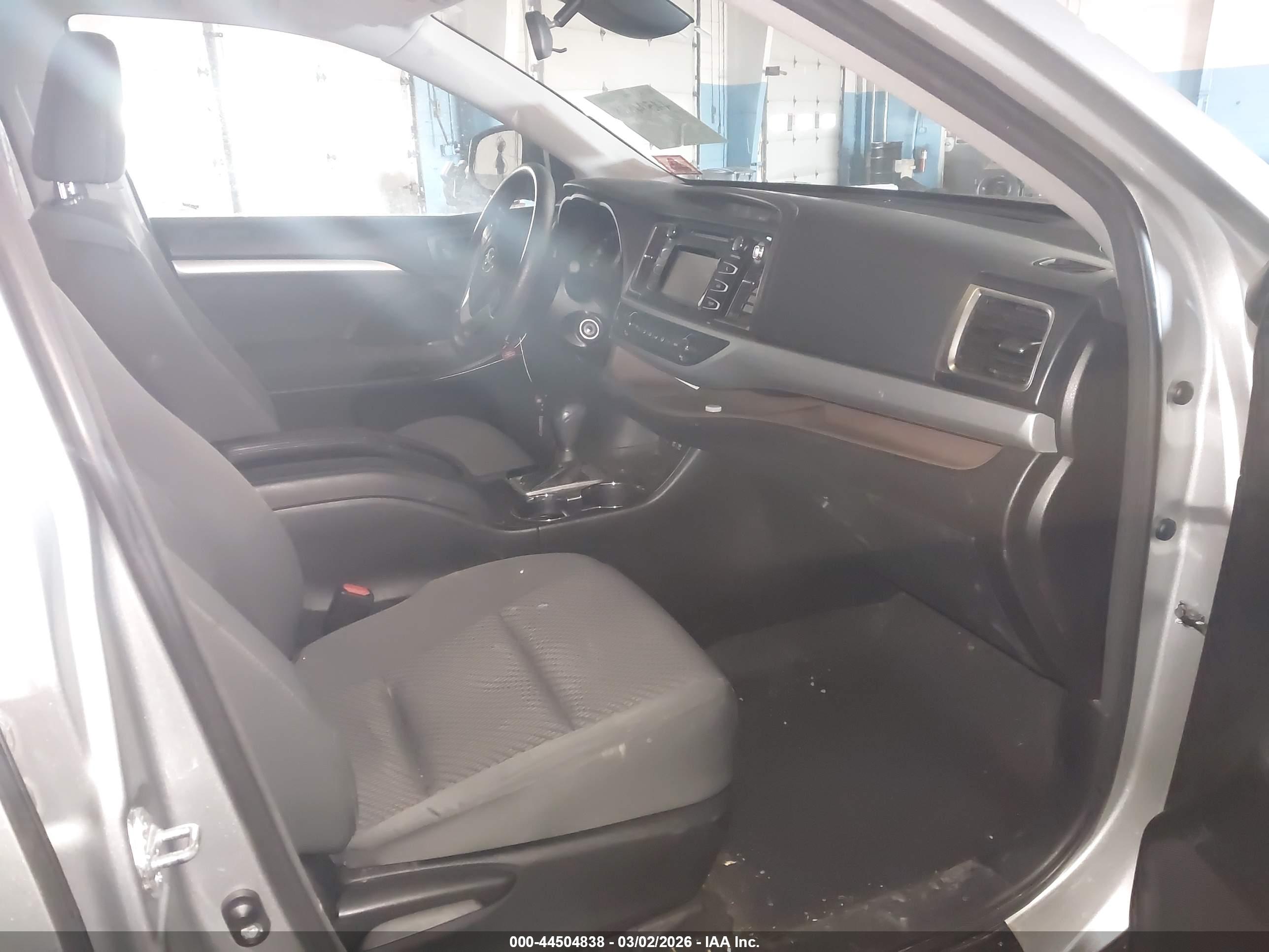 TOYOTA HIGHLANDER image 5