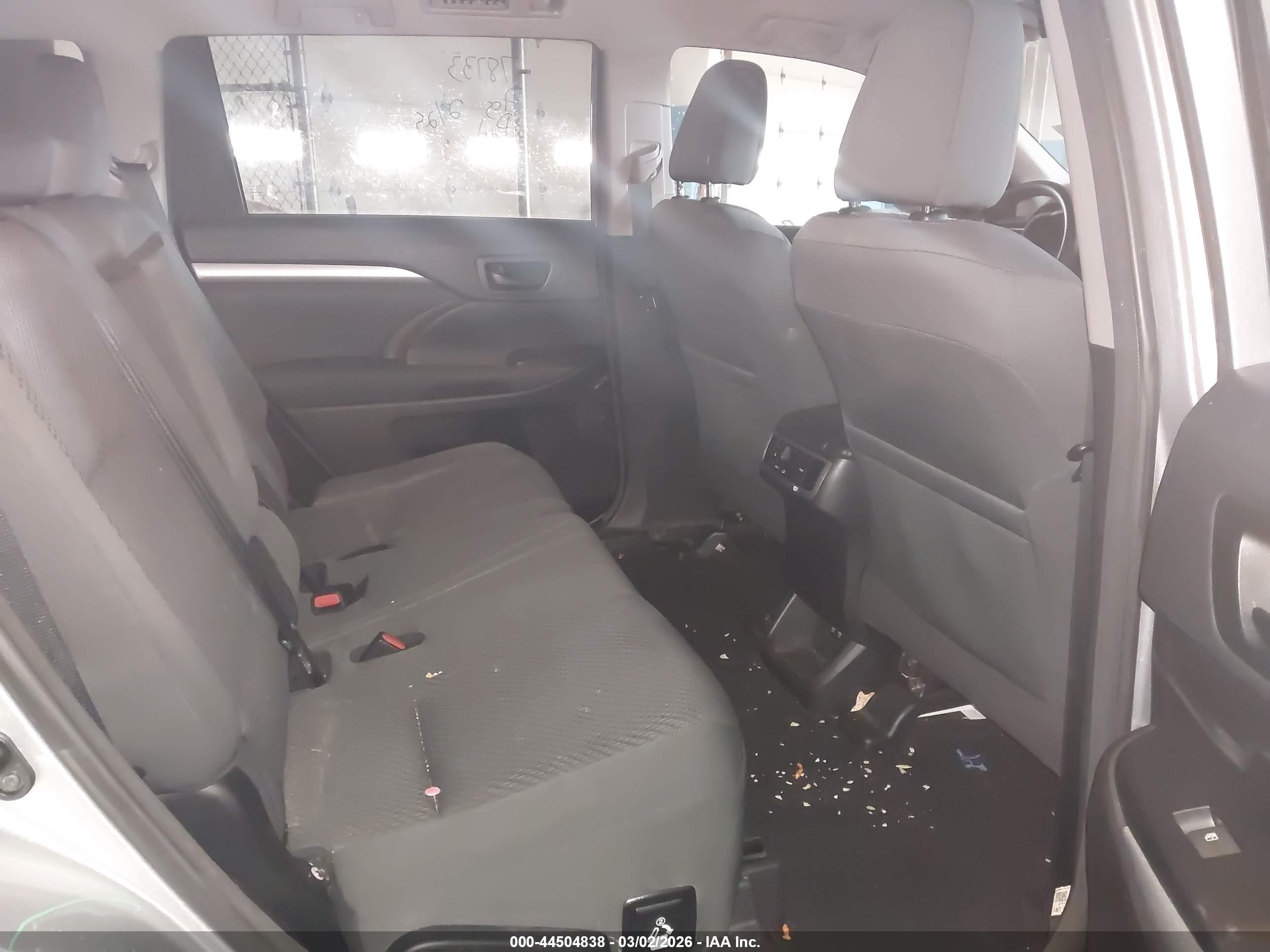 TOYOTA HIGHLANDER image 8