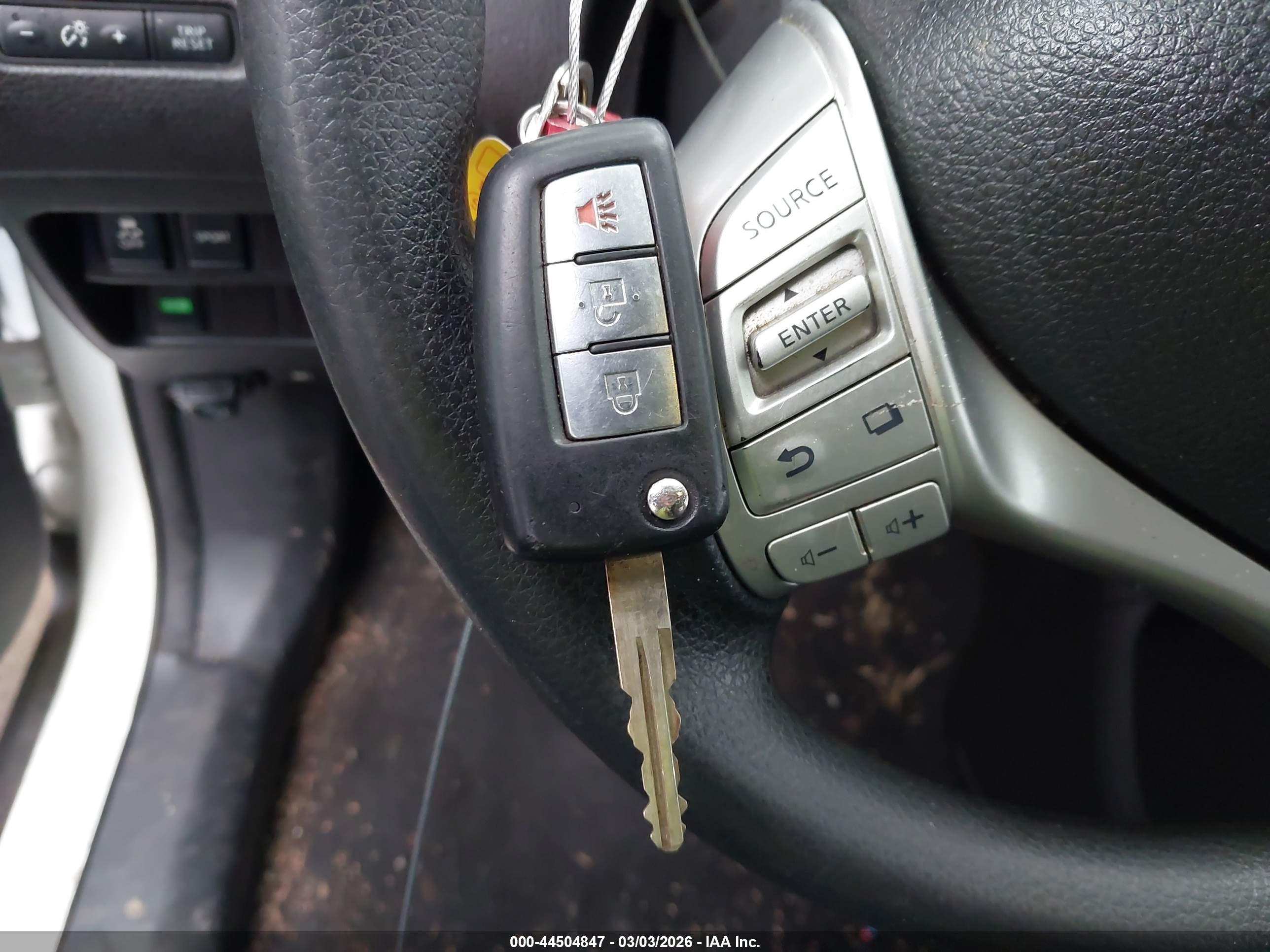 NISSAN ROGUE image 11
