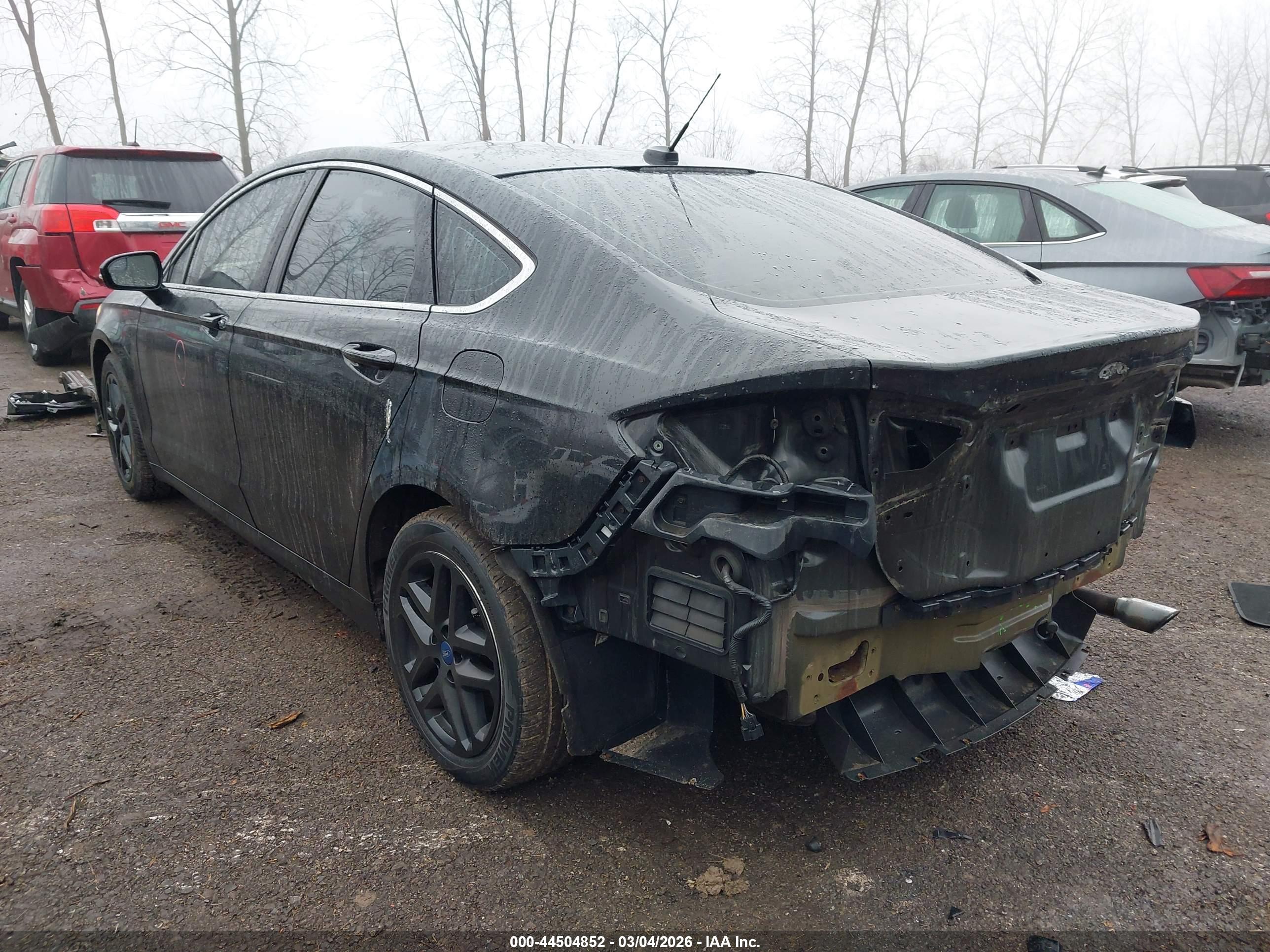 FORD FUSION image 3