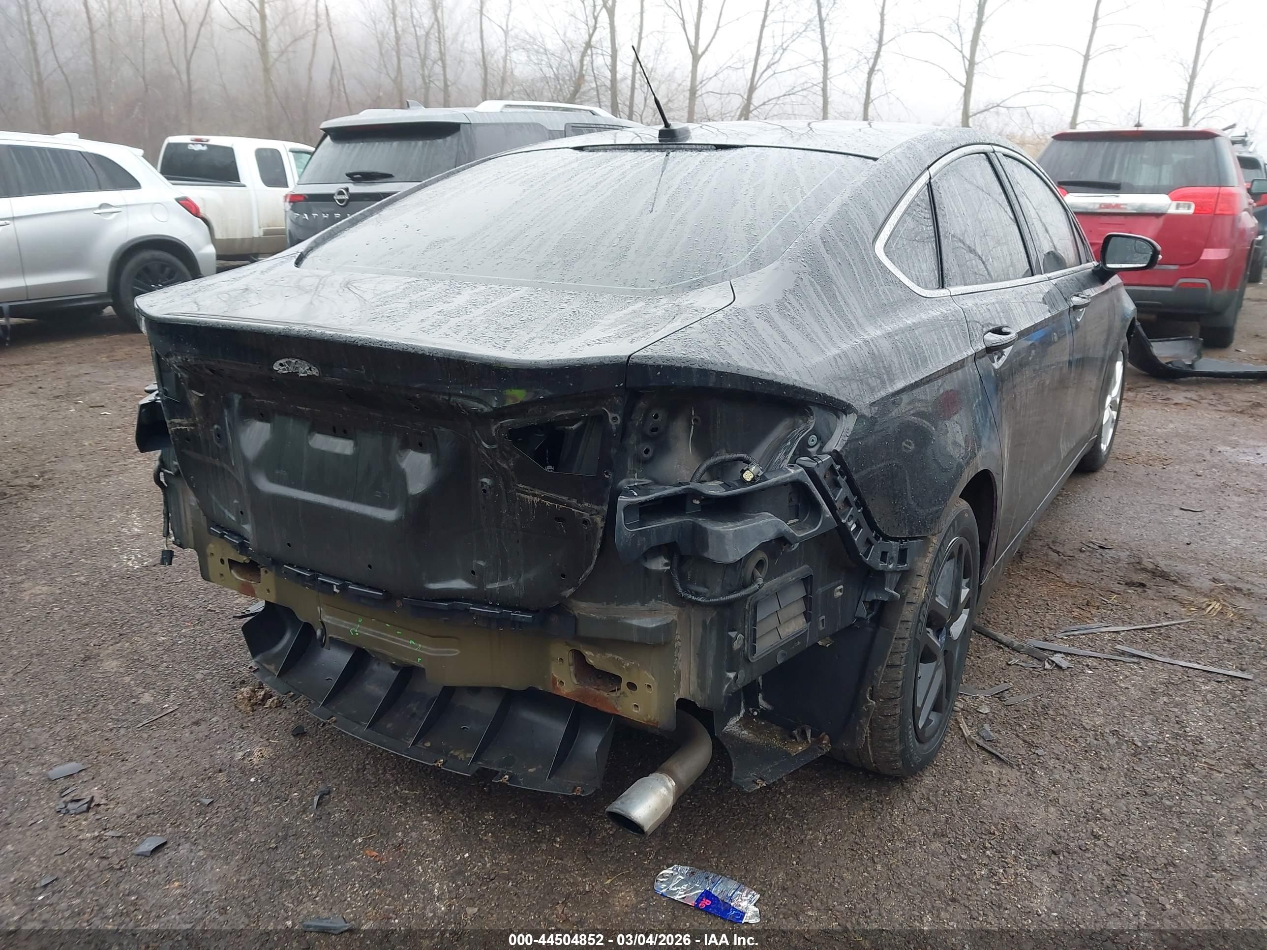 FORD FUSION image 4