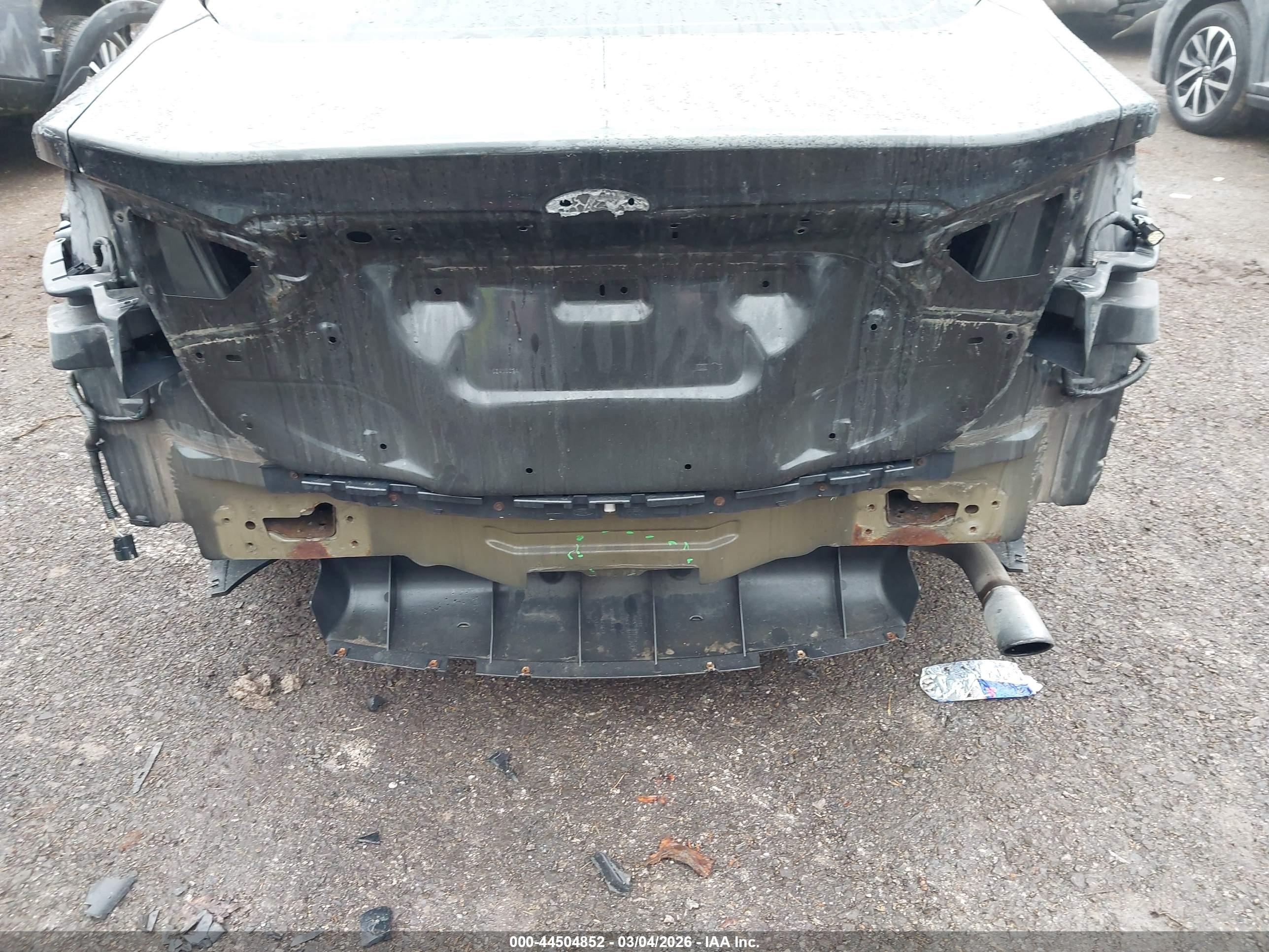 FORD FUSION image 6