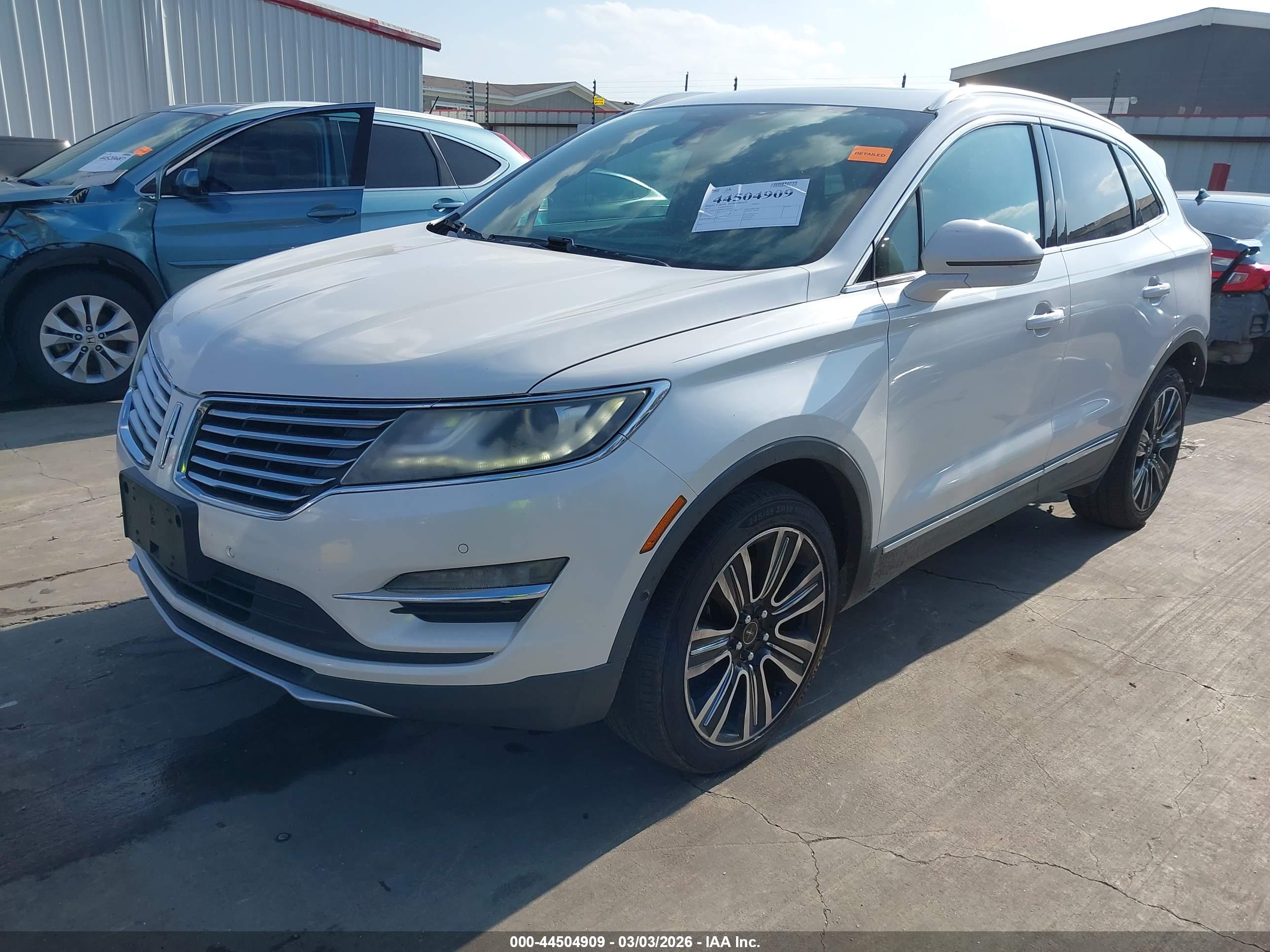 LINCOLN MKC image 2