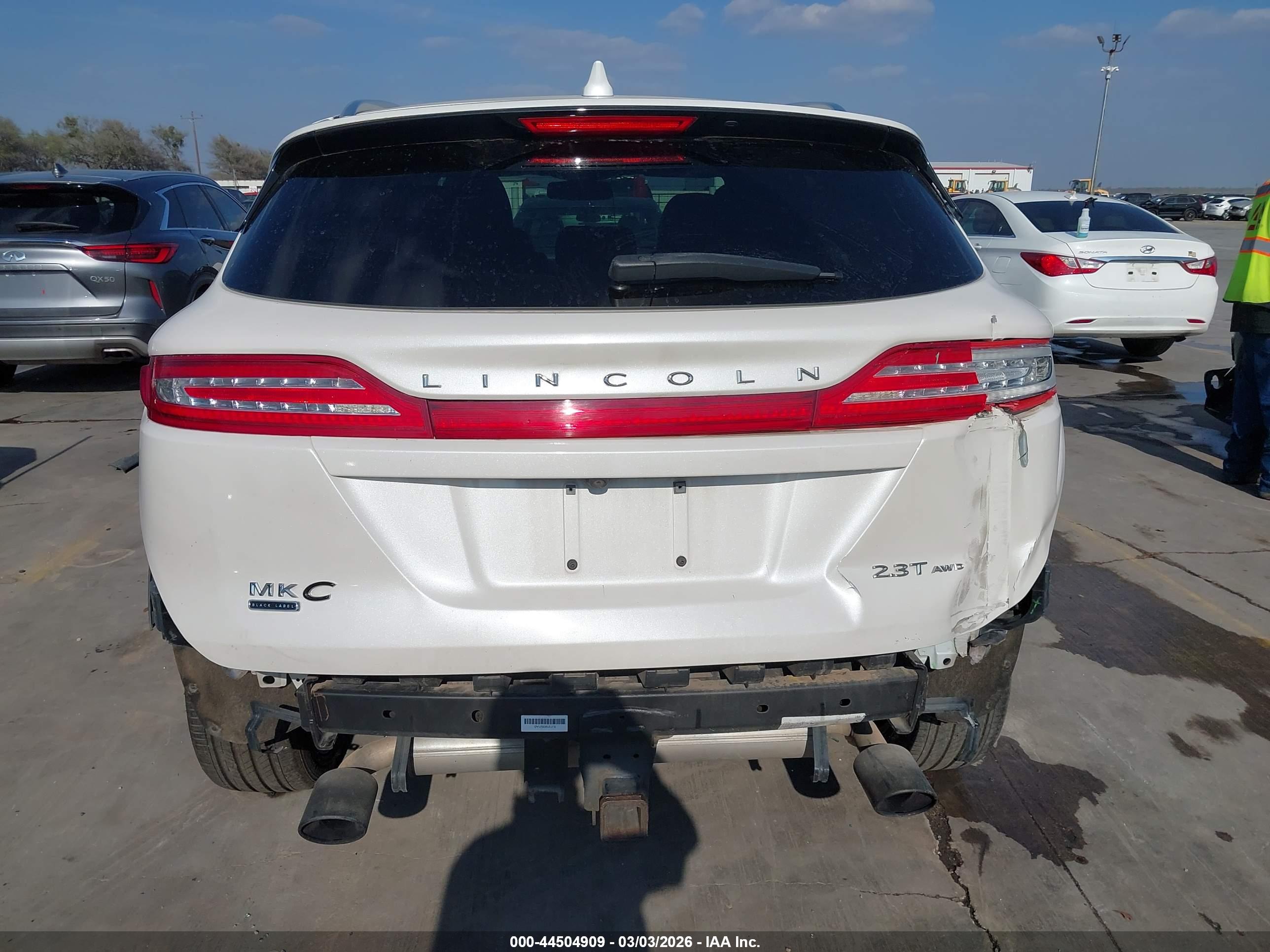 LINCOLN MKC image 6