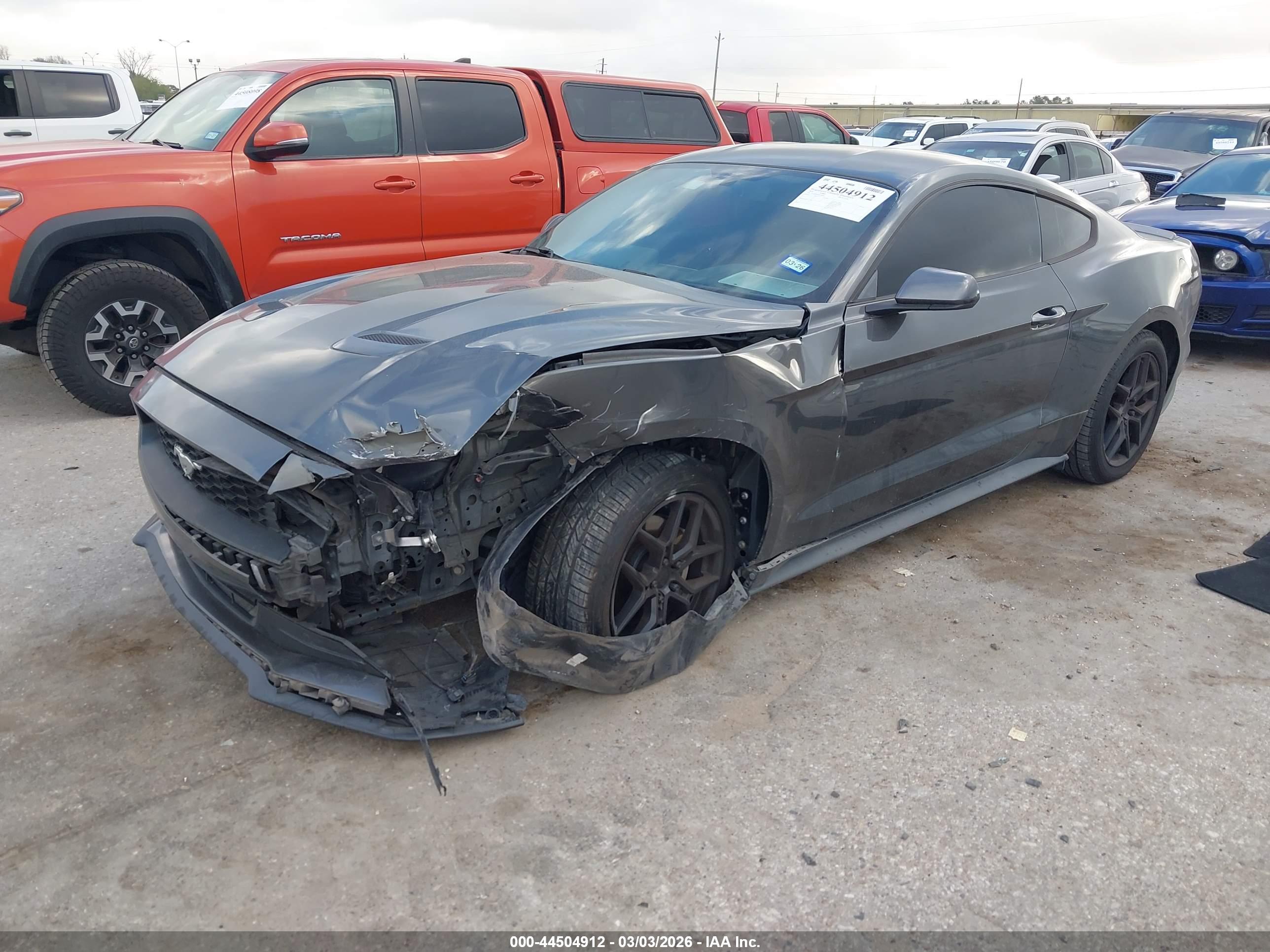 FORD MUSTANG image 2