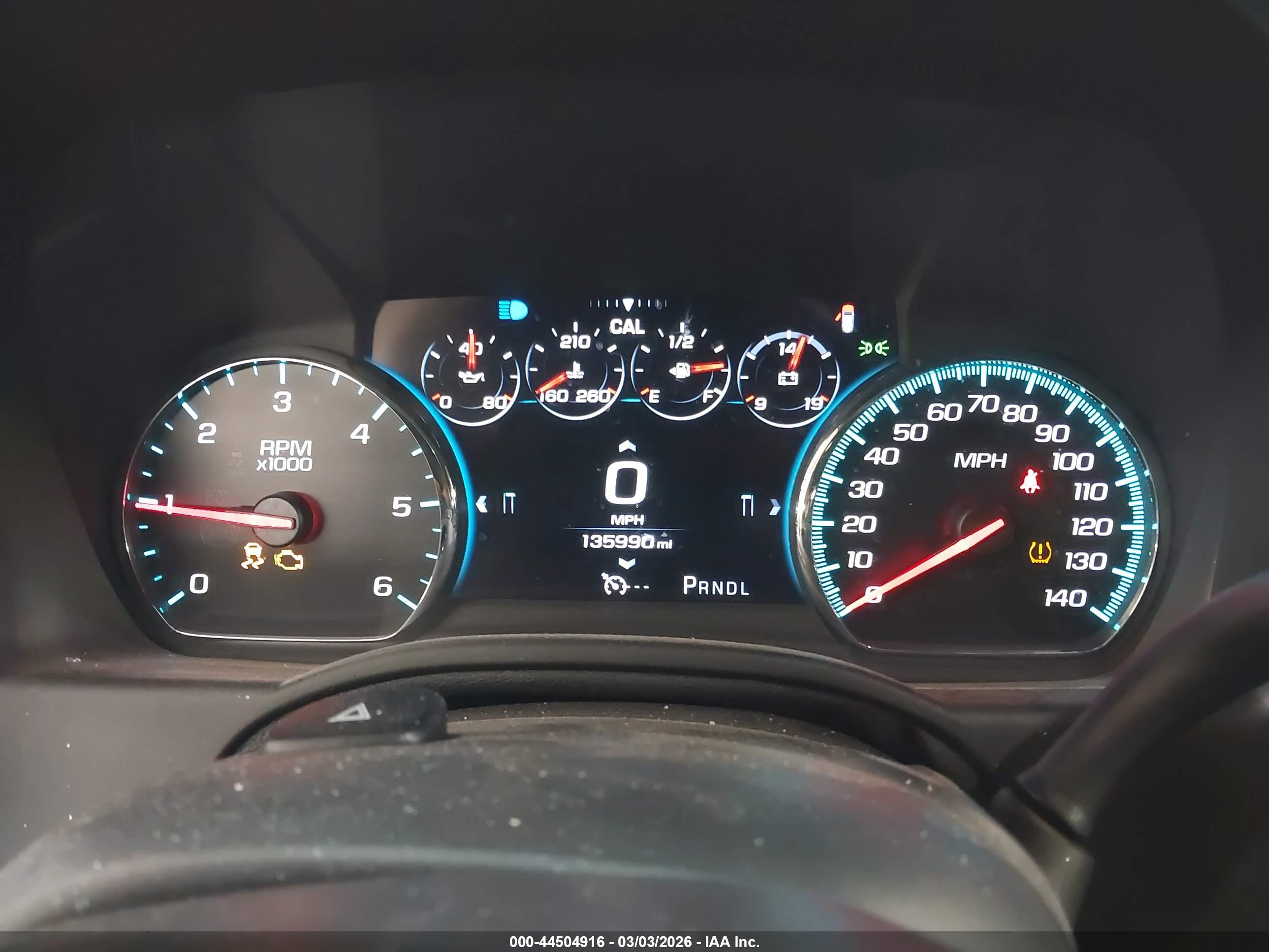 CHEVROLET SUBURBAN image 7