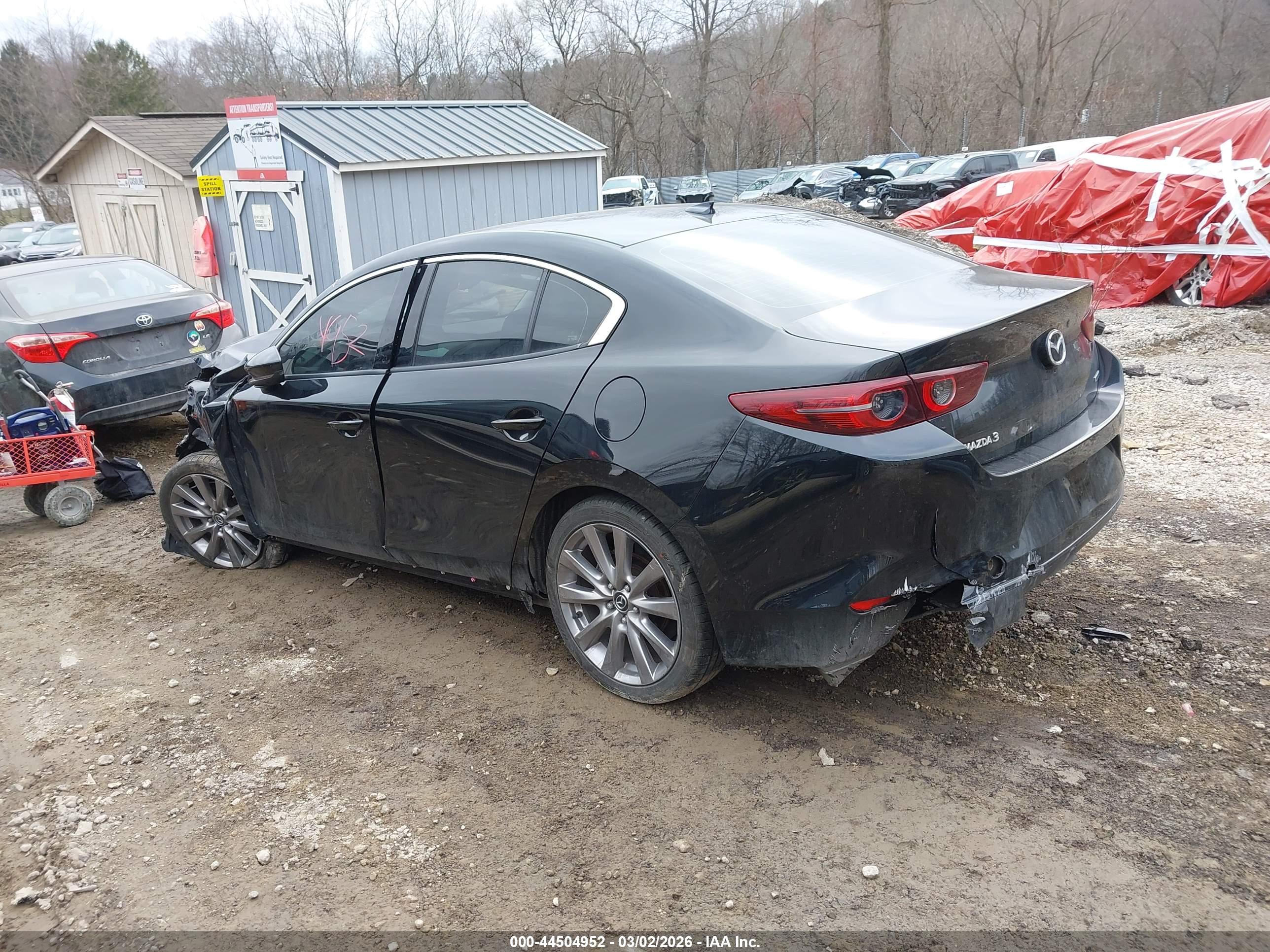 MAZDA MAZDA3 image 3