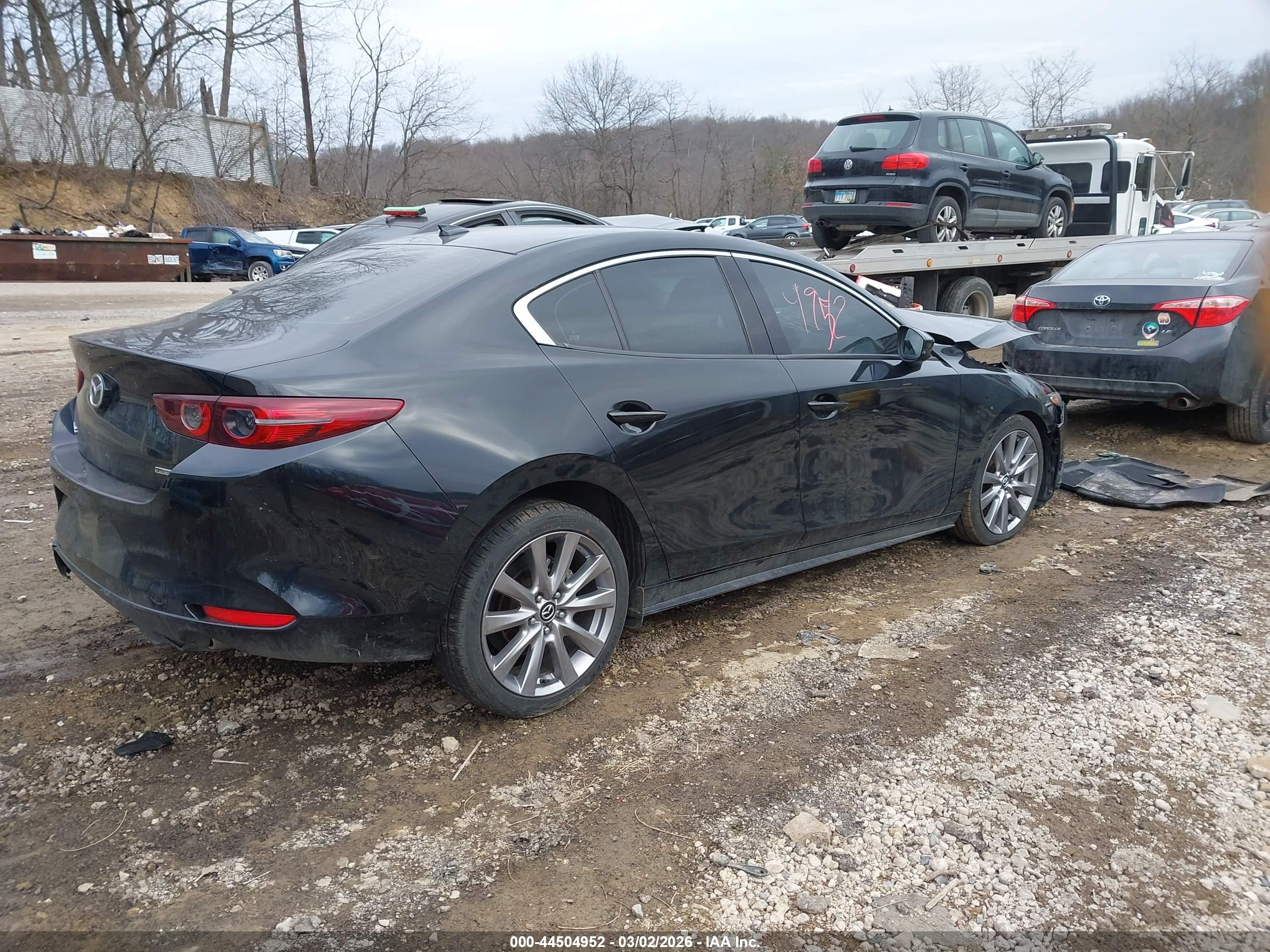 MAZDA MAZDA3 image 4
