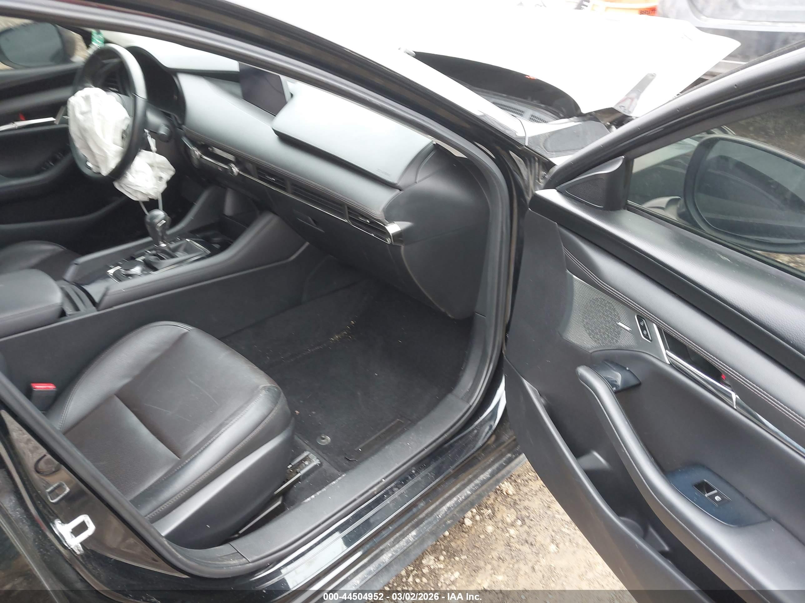 MAZDA MAZDA3 image 5