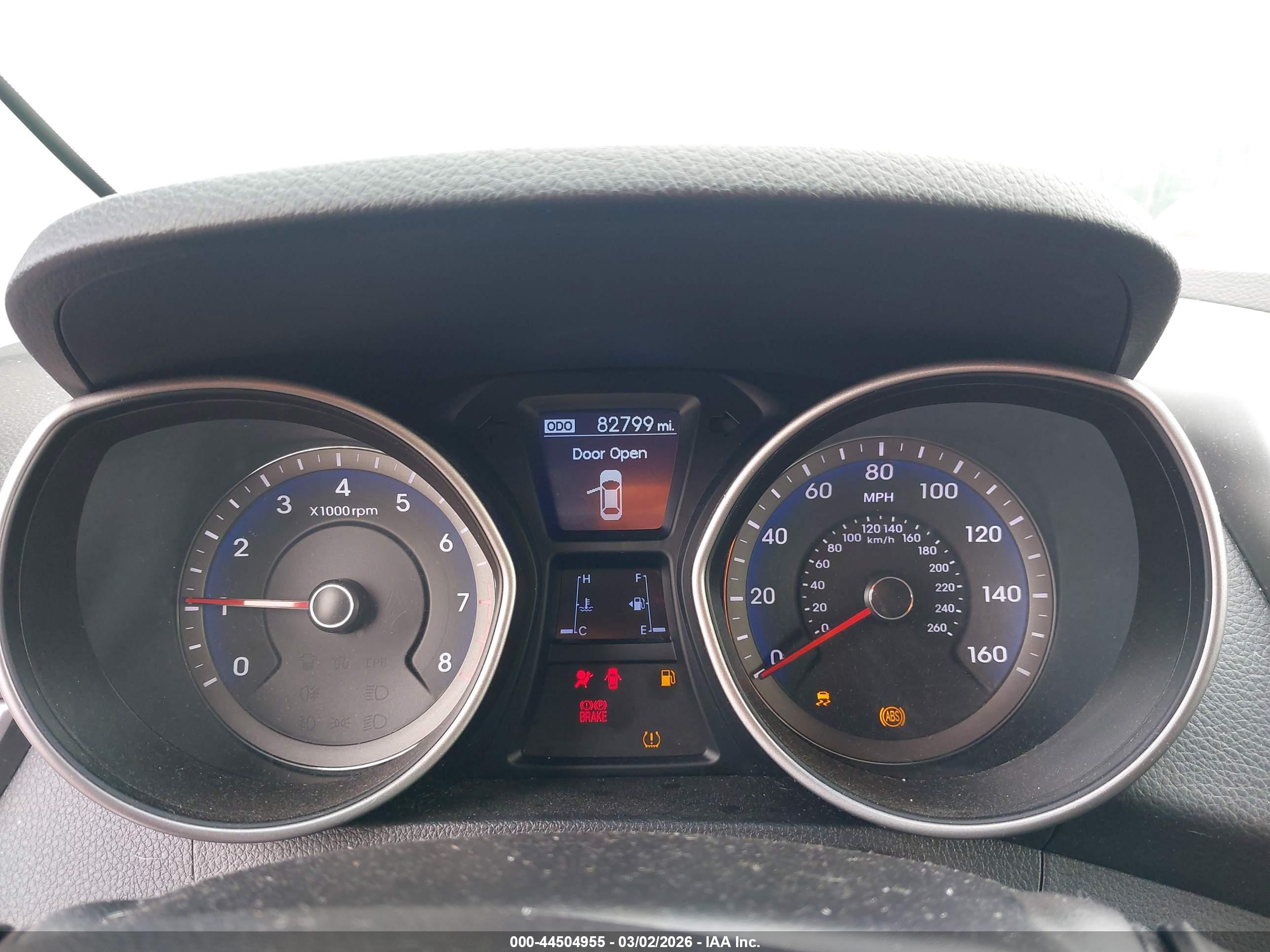 HYUNDAI ELANTRA image 7