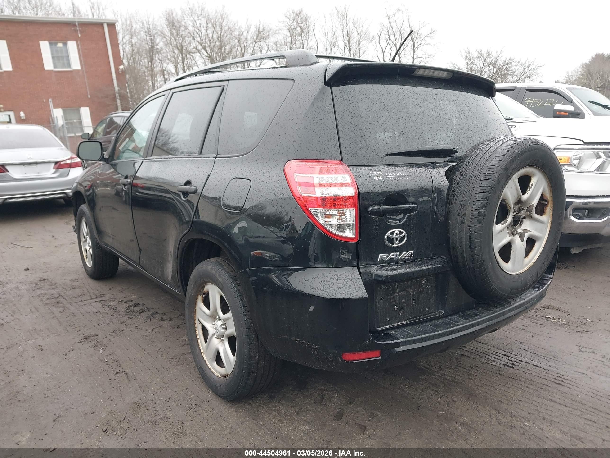 TOYOTA RAV4 image 3