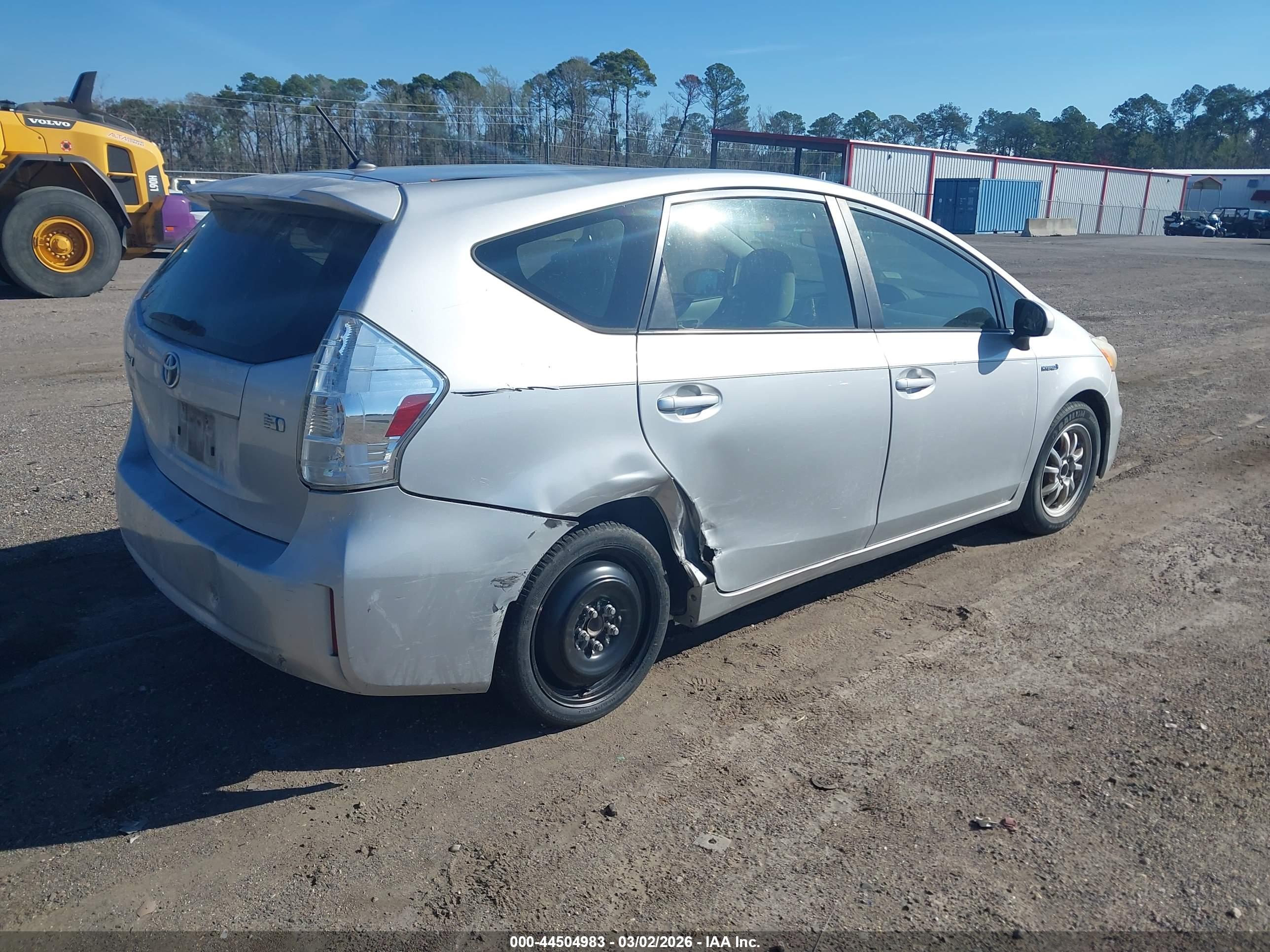 TOYOTA PRIUS image 4