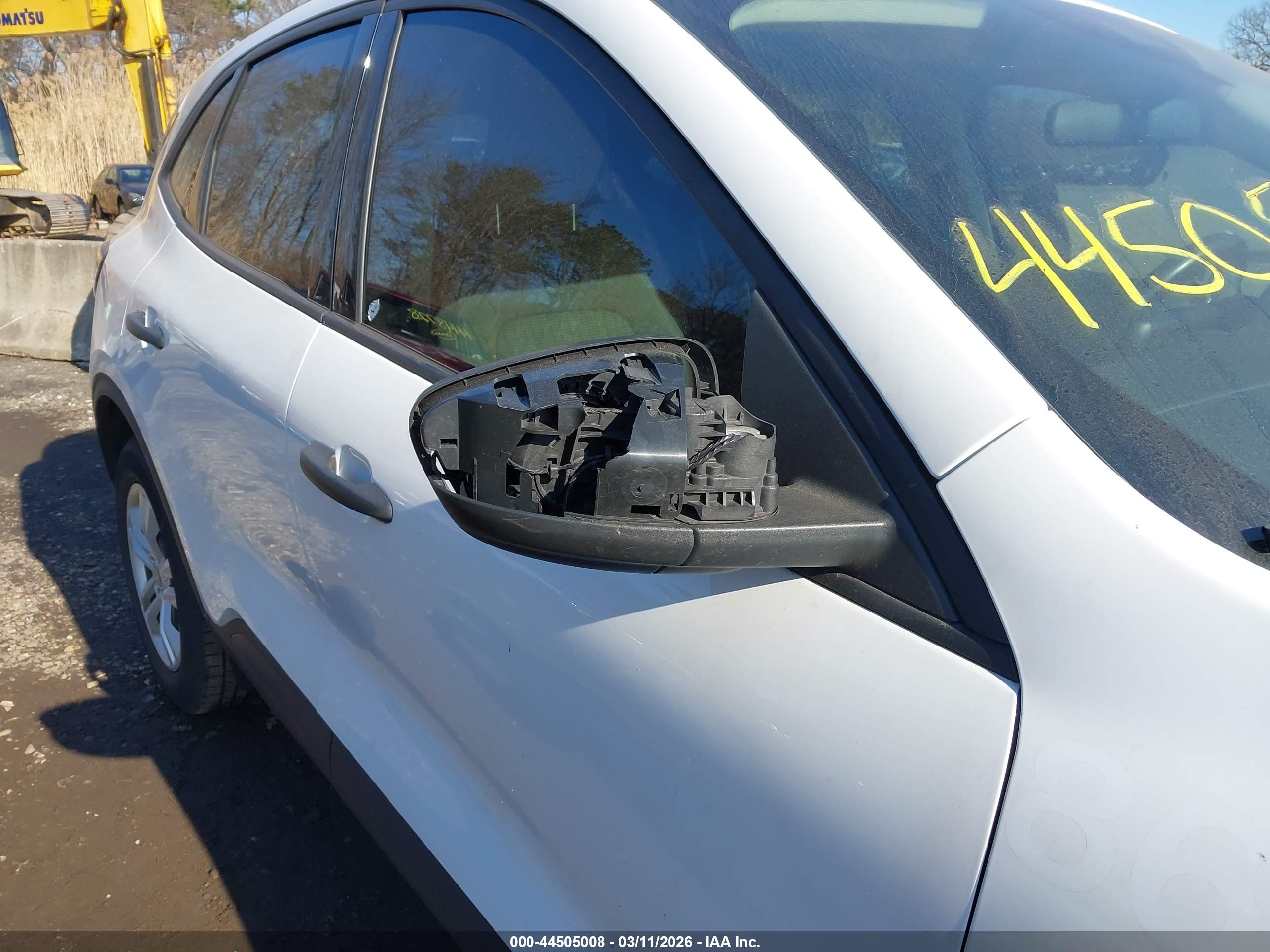 FORD ESCAPE image 6