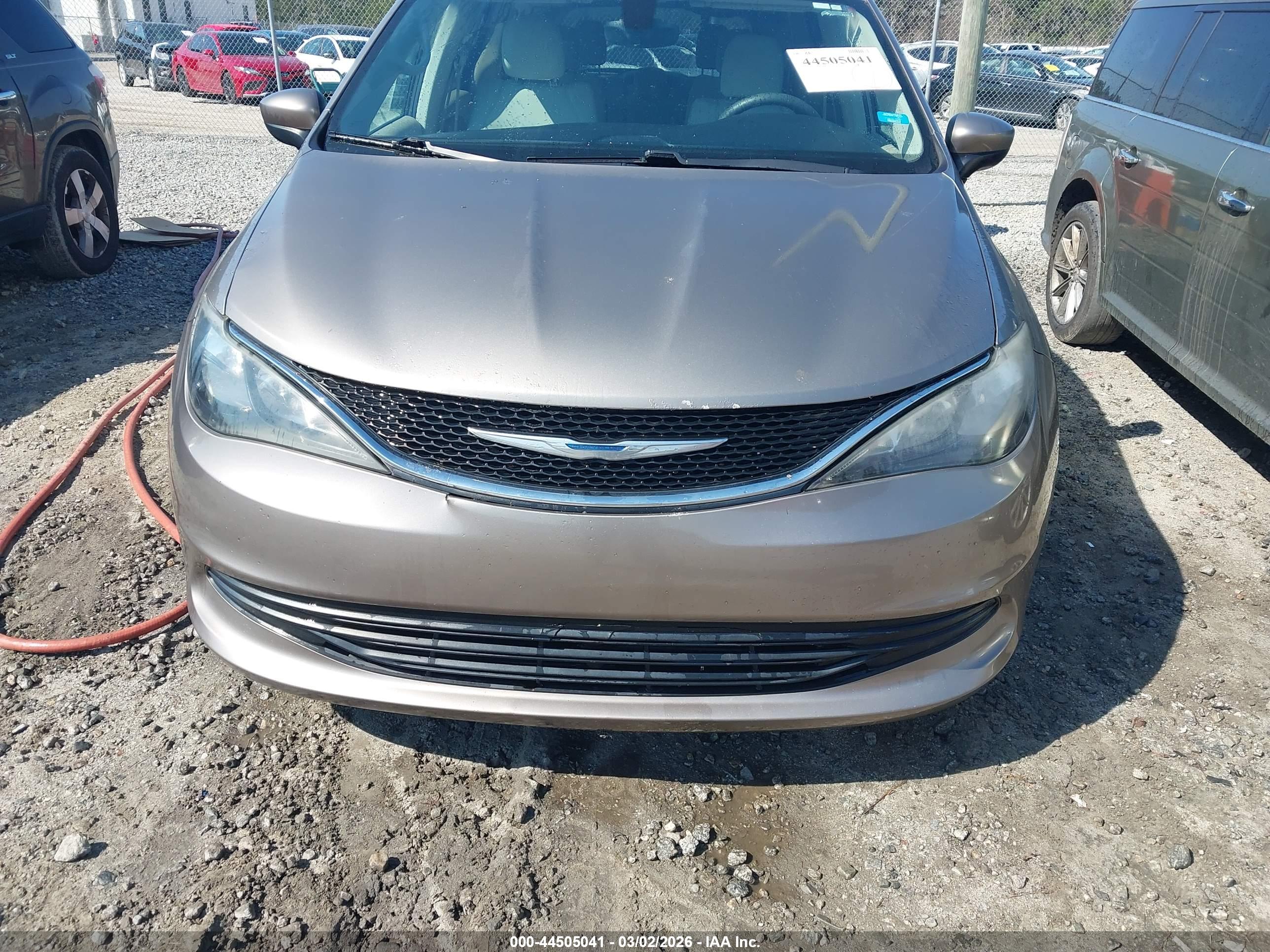 CHRYSLER PACIFICA image 6