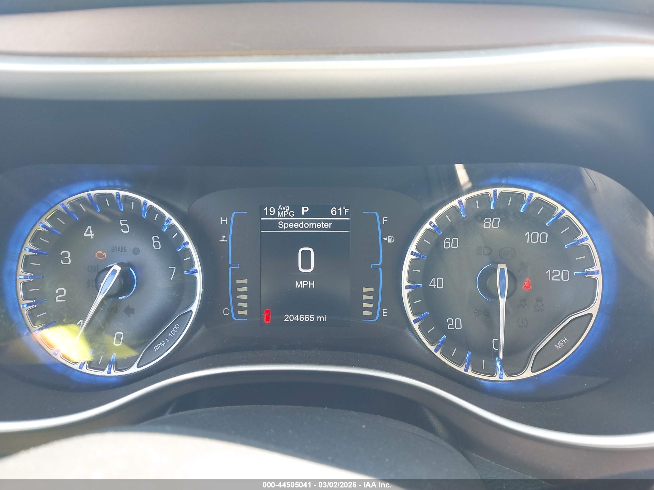 CHRYSLER PACIFICA image 7