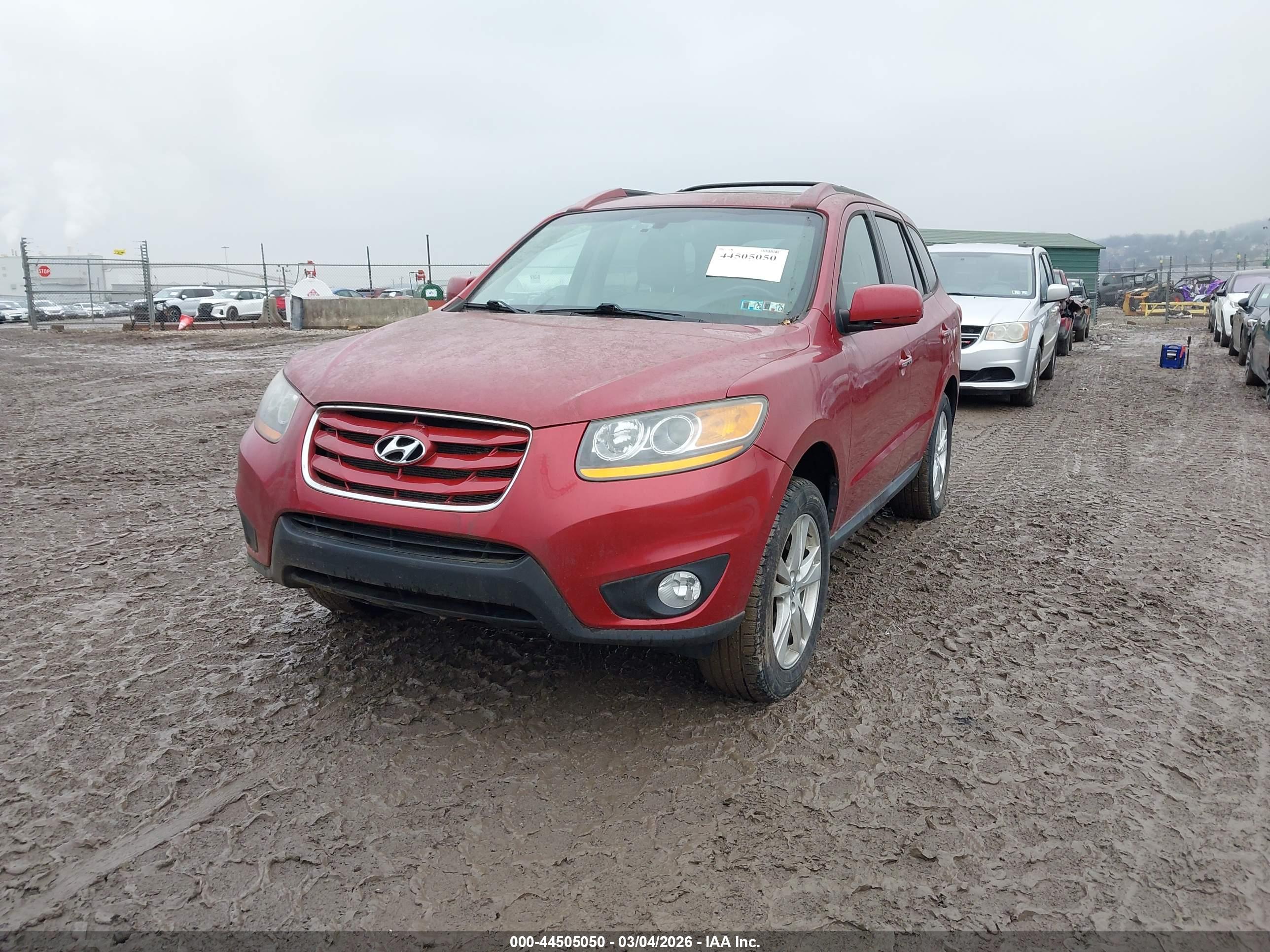 HYUNDAI SANTA image 2