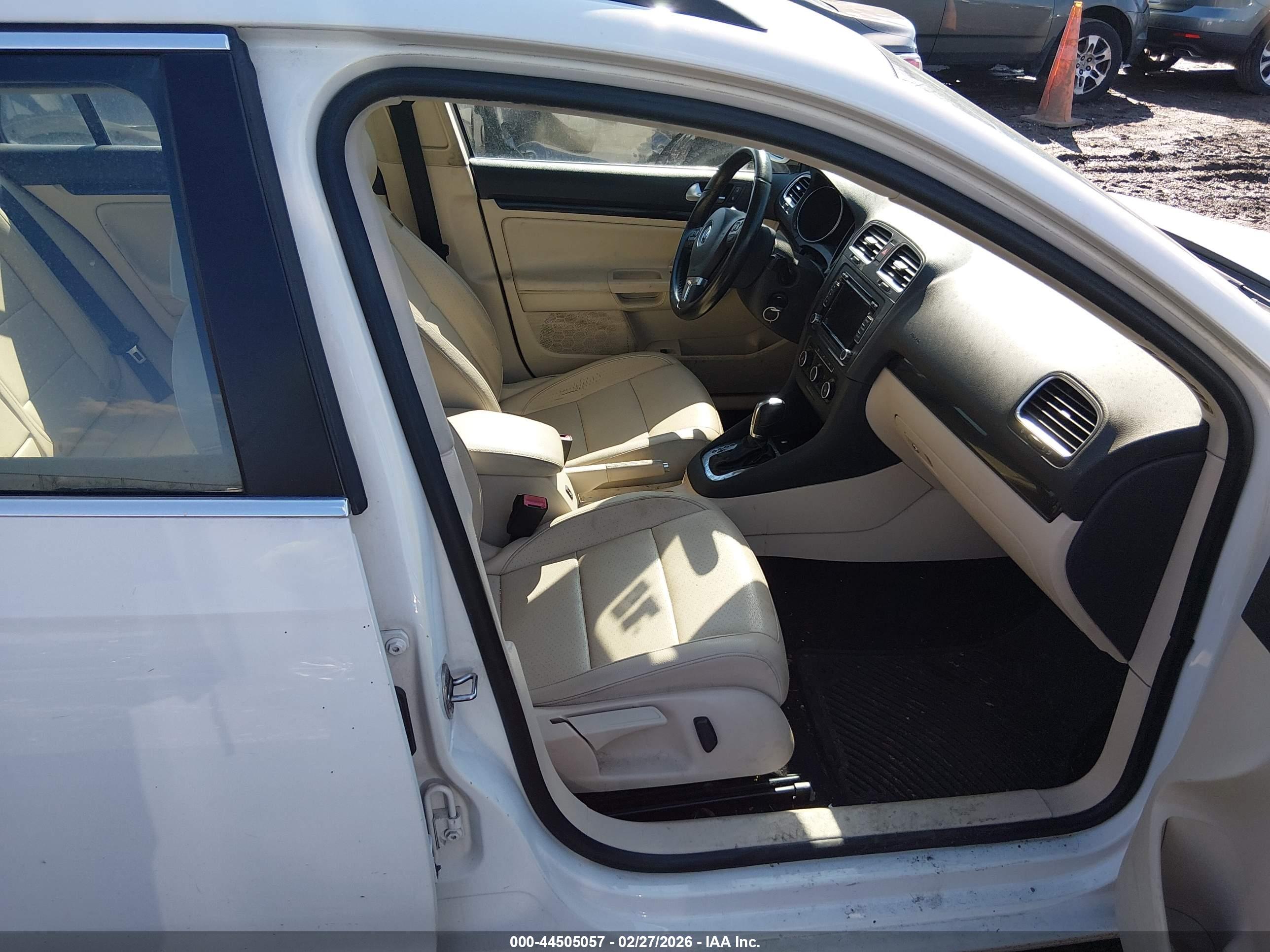 VOLKSWAGEN JETTA image 5