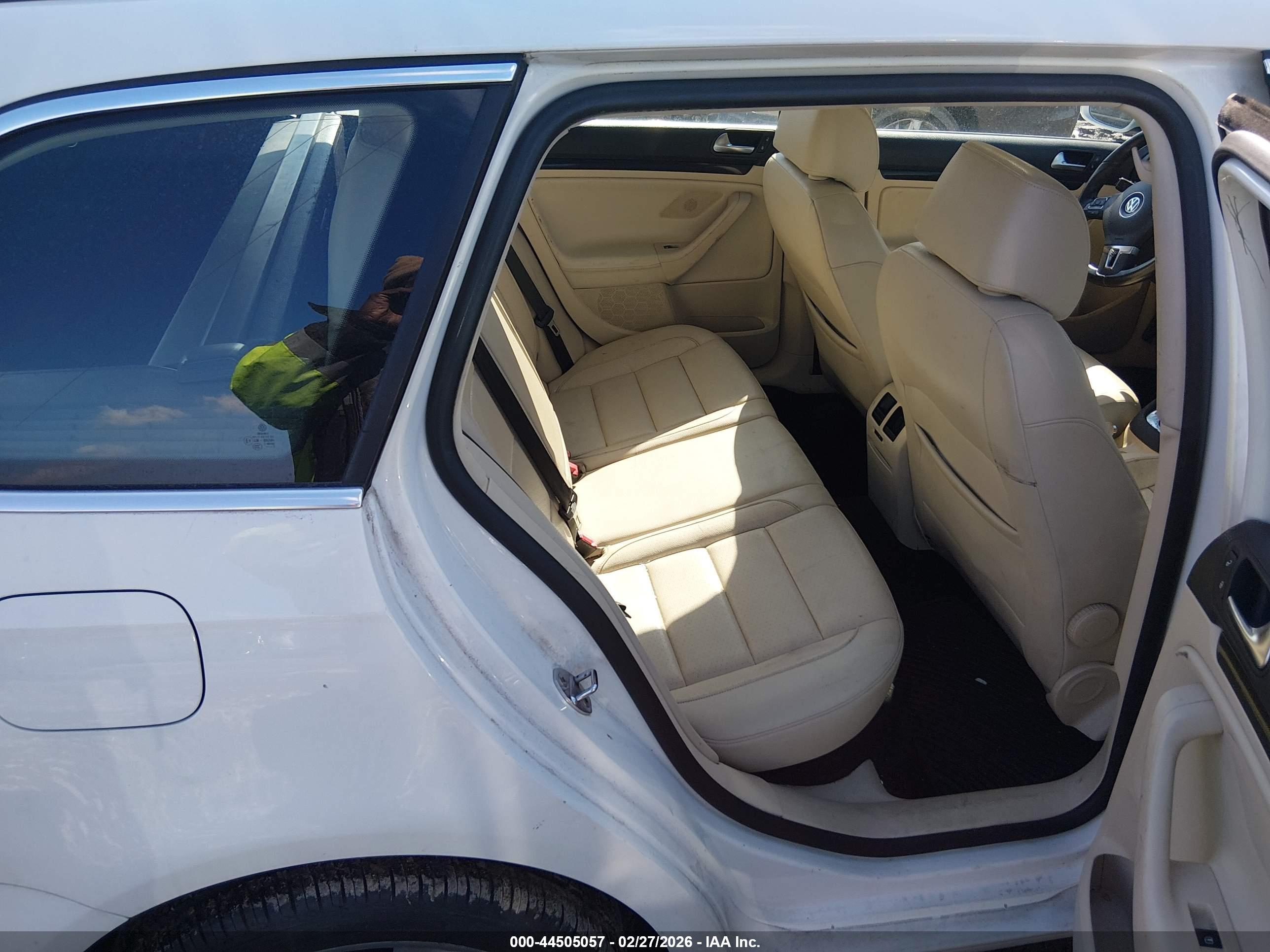VOLKSWAGEN JETTA image 8