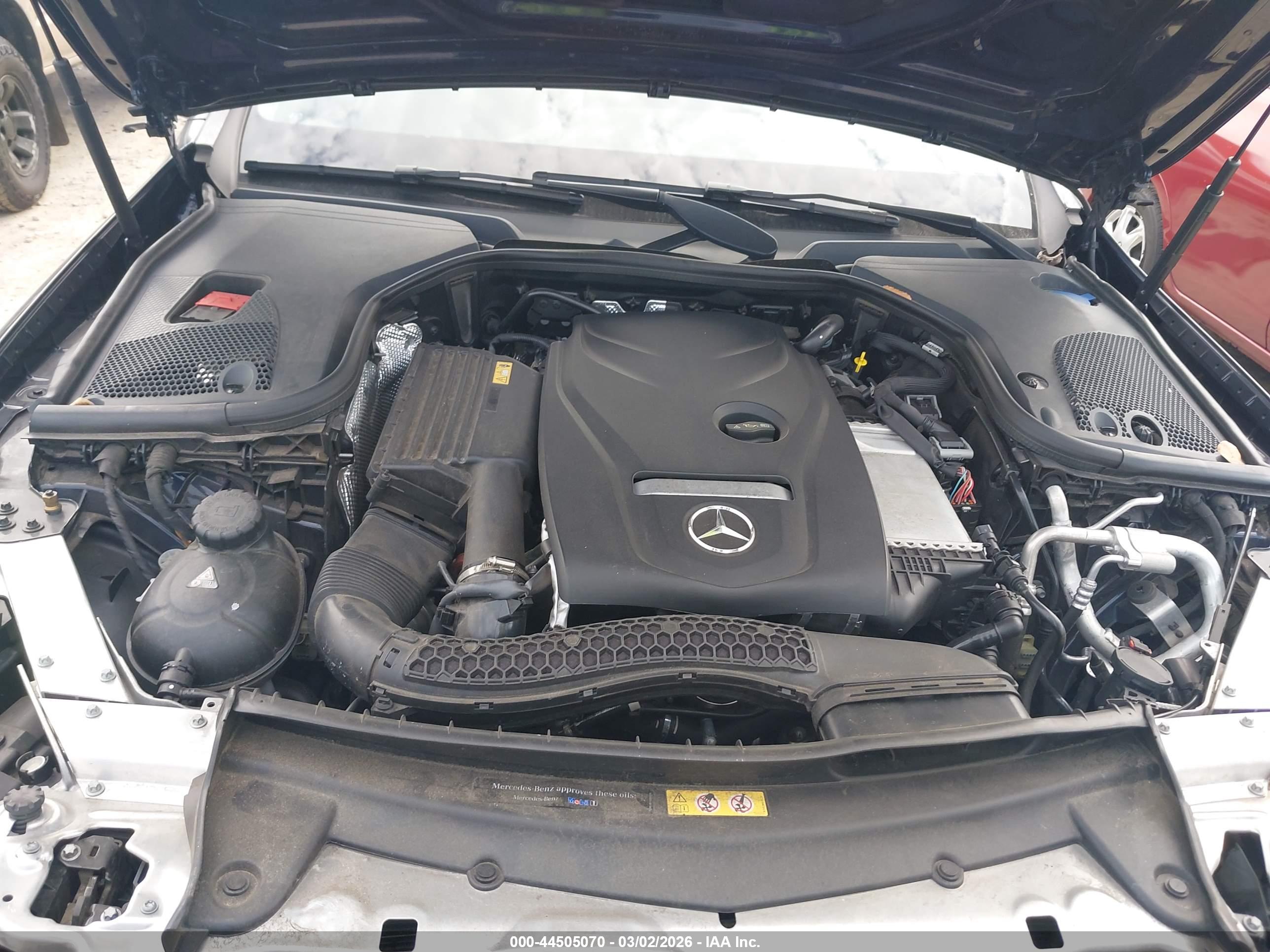 MERCEDES-BENZ E image 10