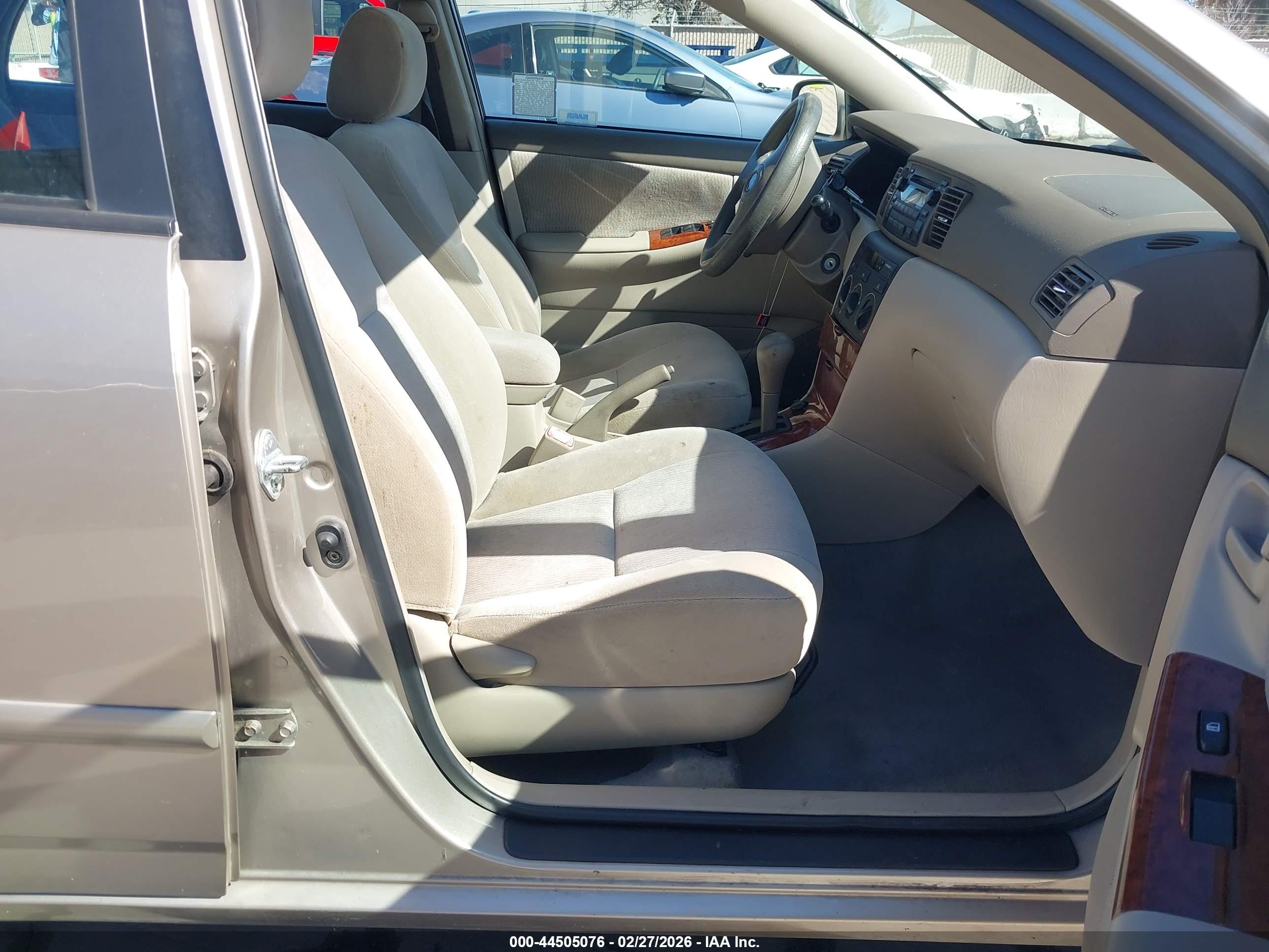TOYOTA COROLLA image 5