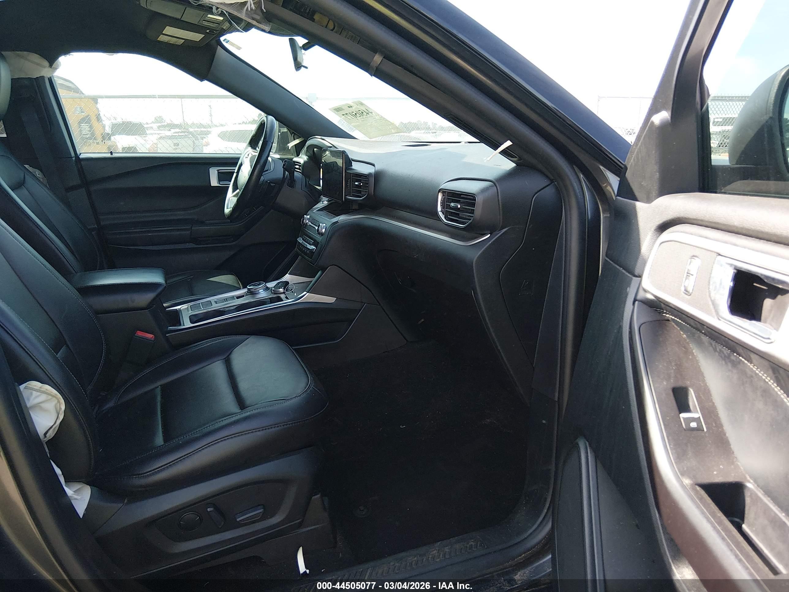 FORD EXPLORER image 5