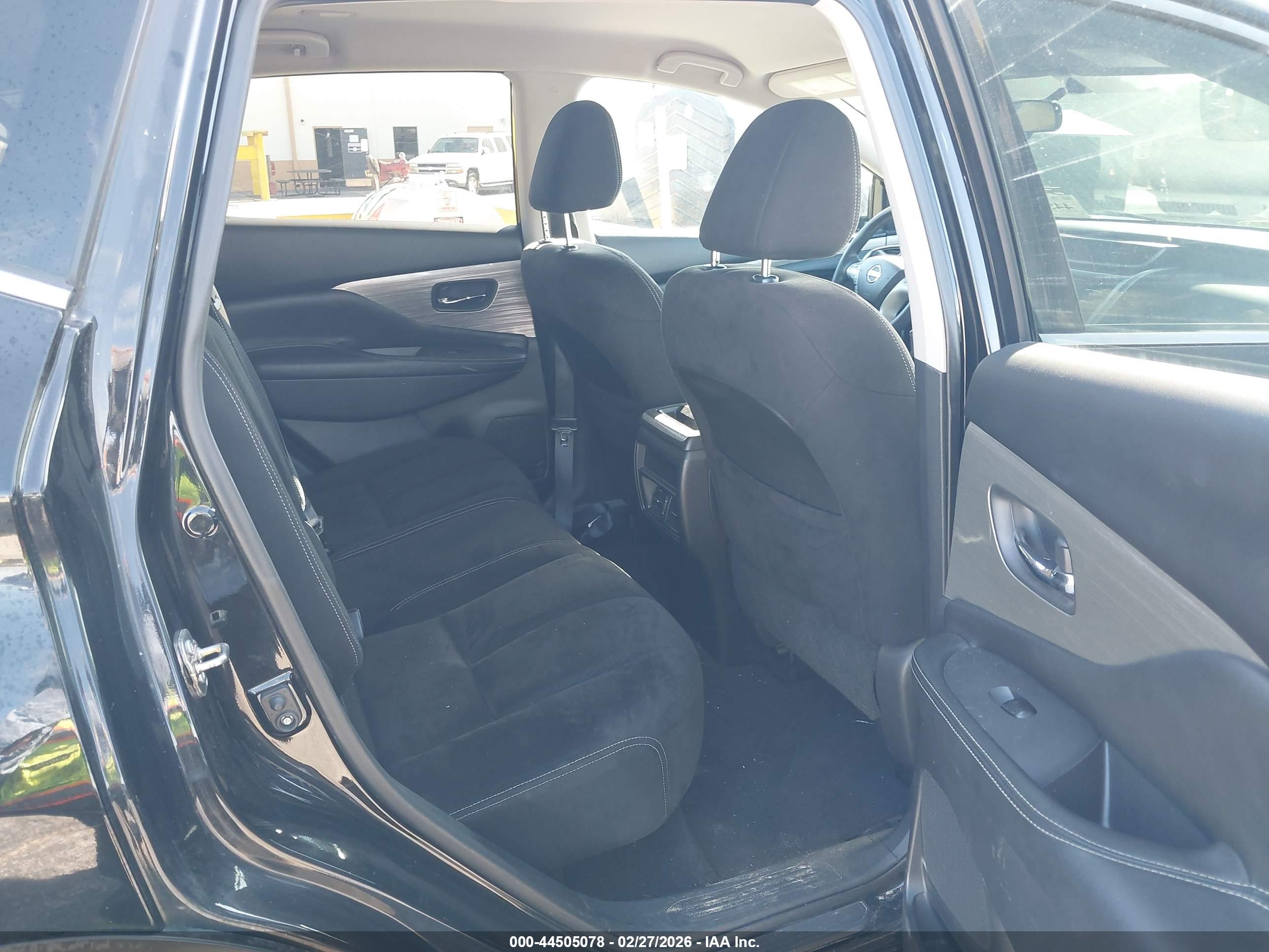 NISSAN MURANO image 8