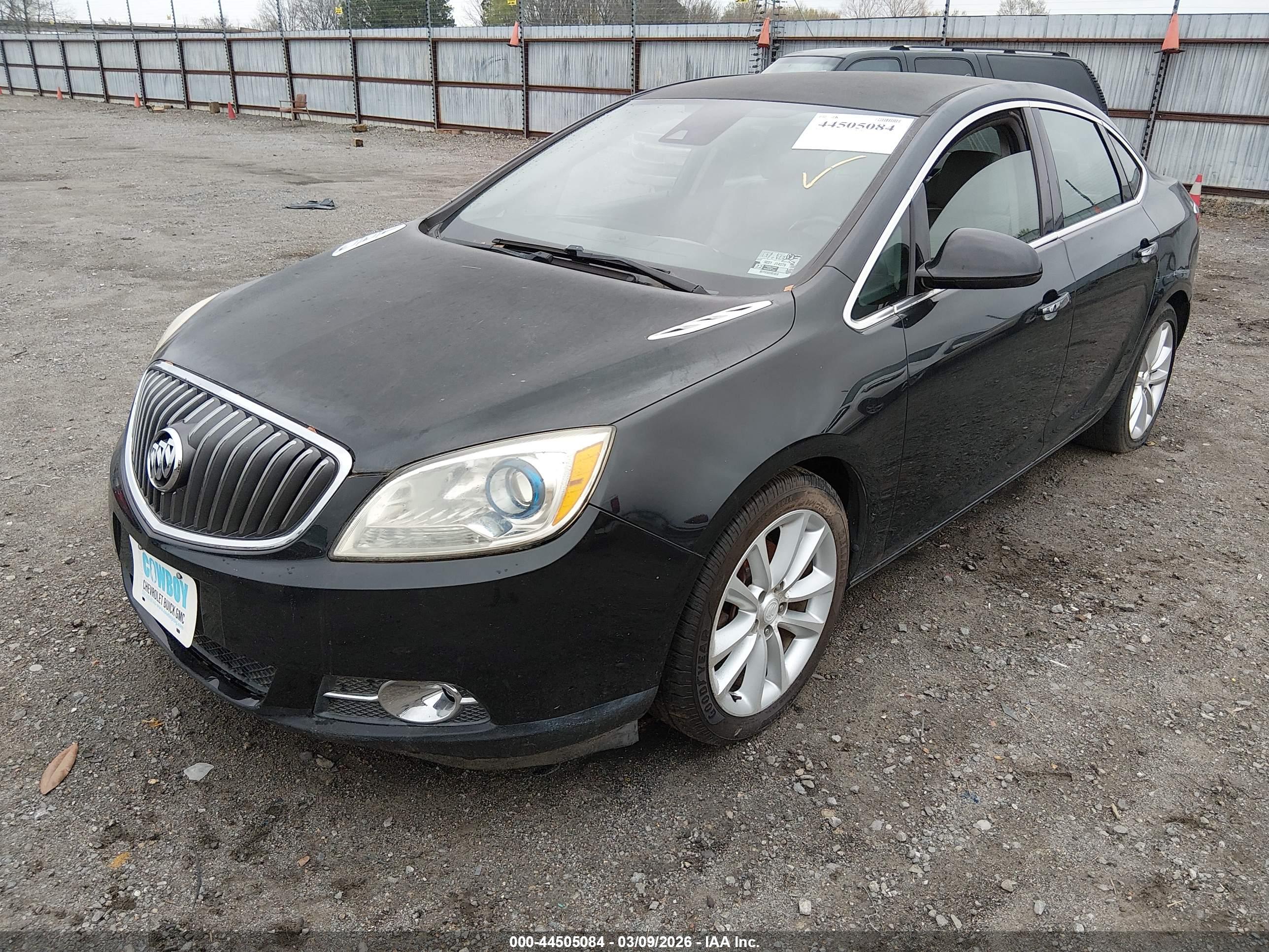 BUICK VERANO image 2