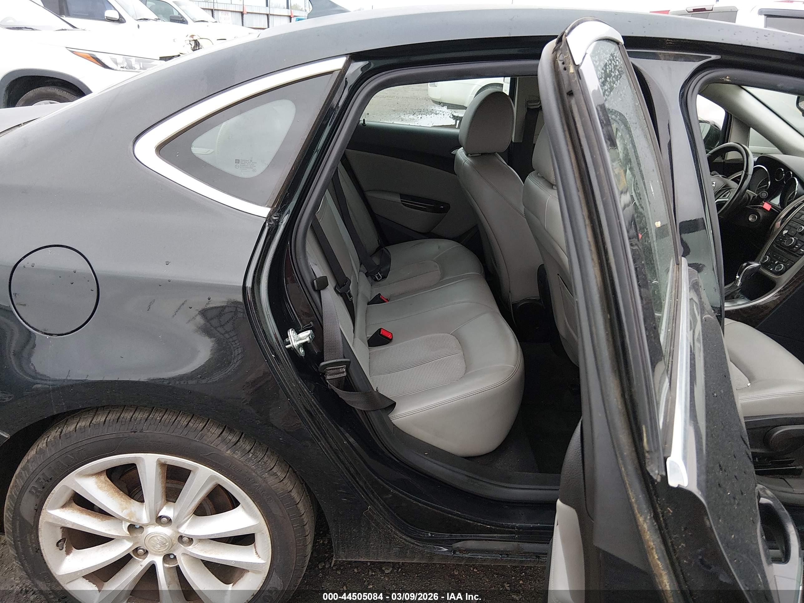 BUICK VERANO image 8