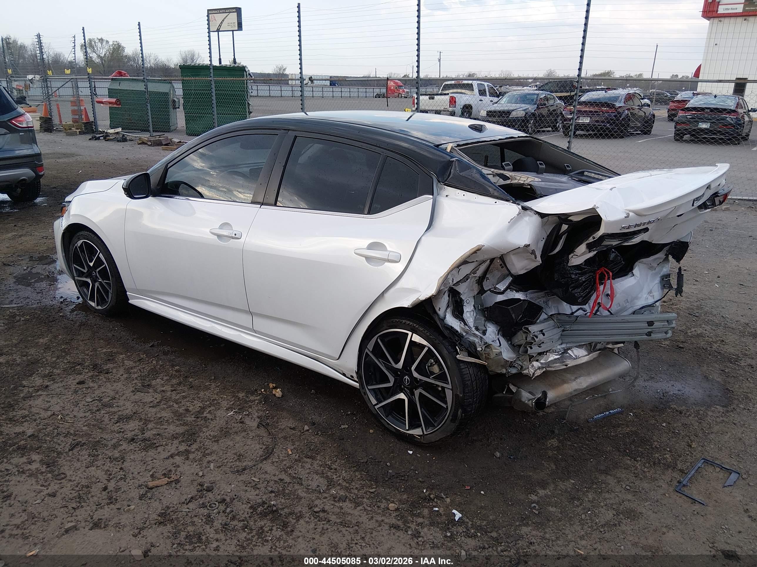 NISSAN SENTRA image 3