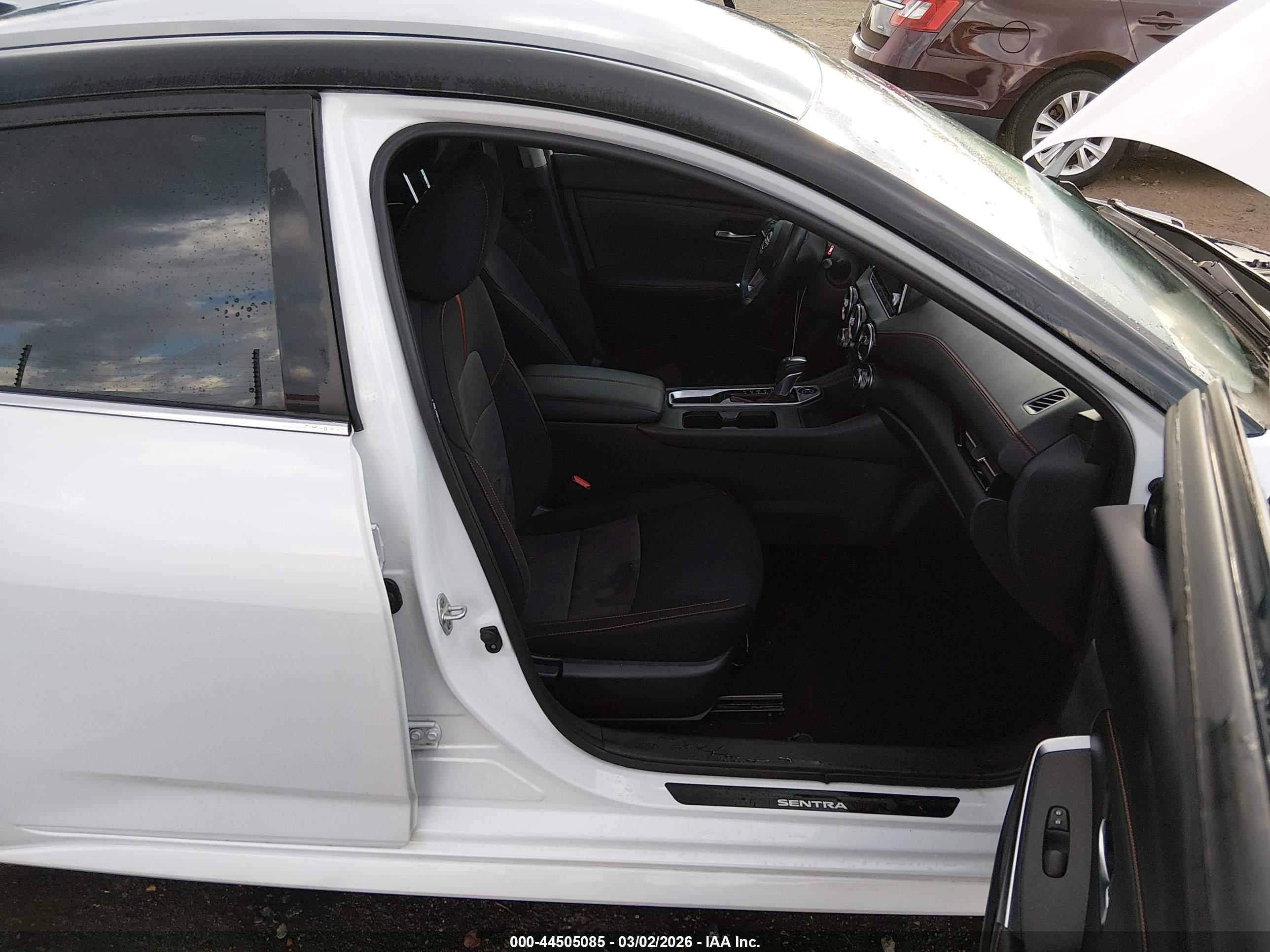 NISSAN SENTRA image 5