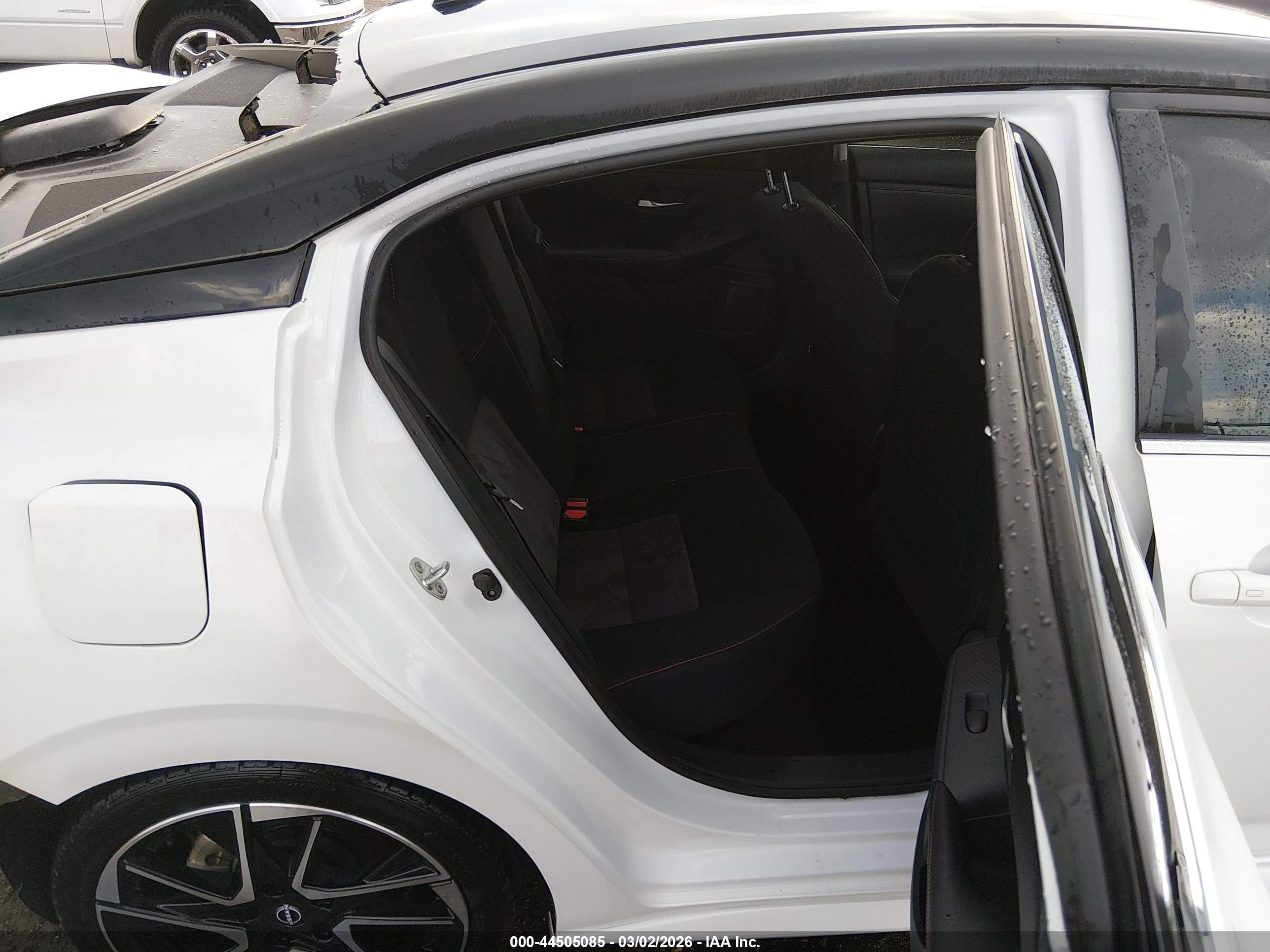 NISSAN SENTRA image 8