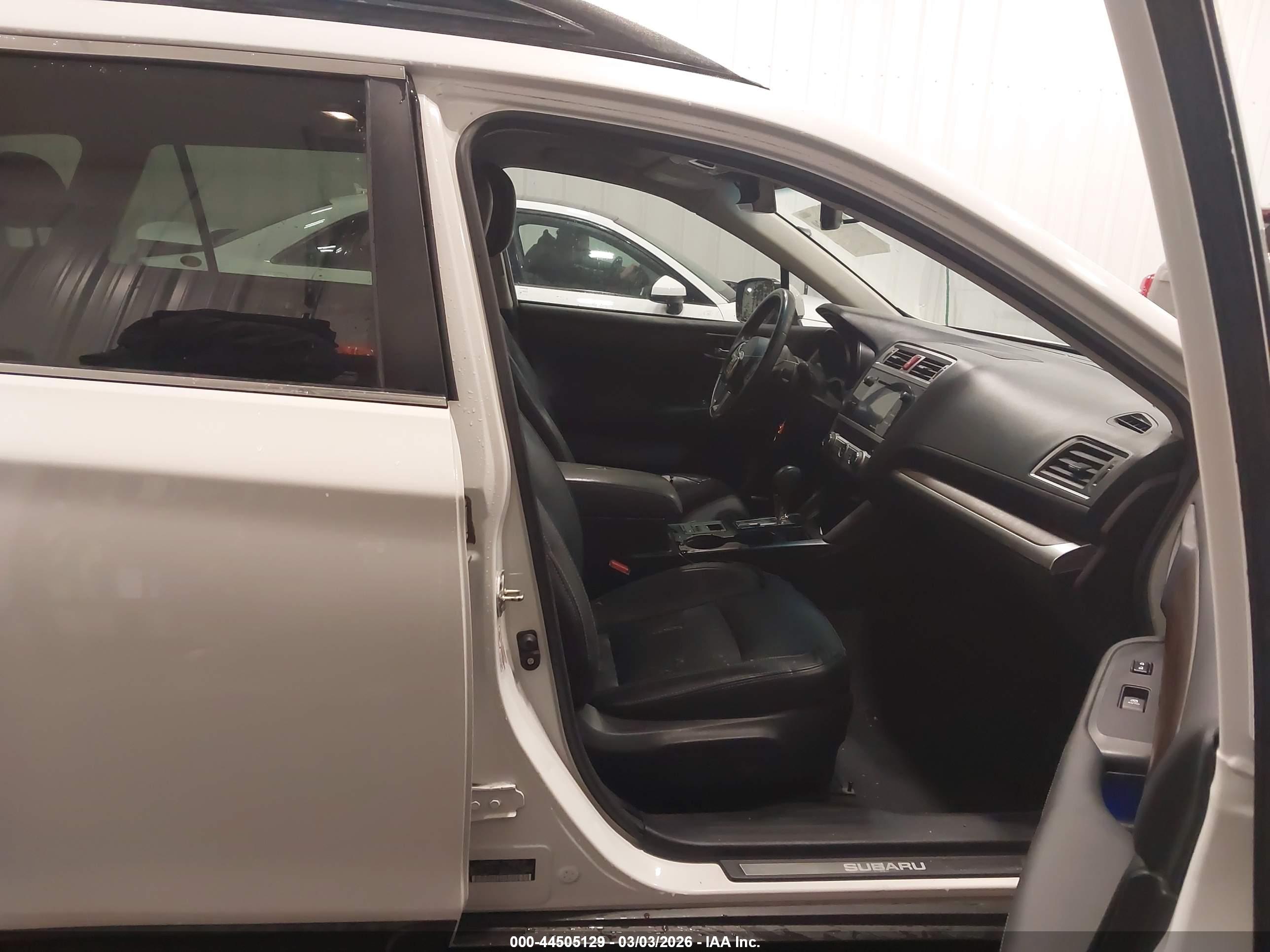 SUBARU OUTBACK image 5