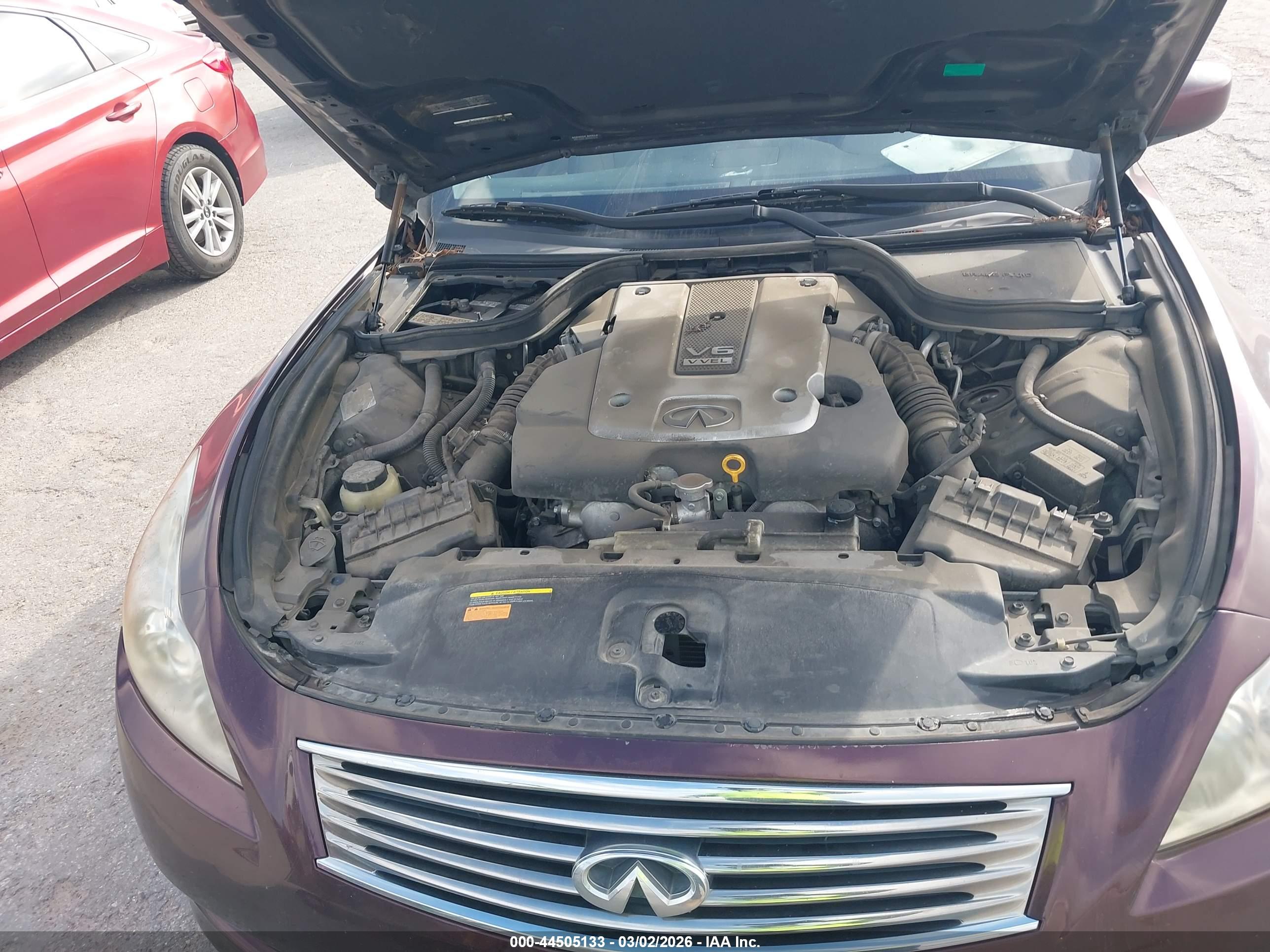 INFINITI G37 image 10