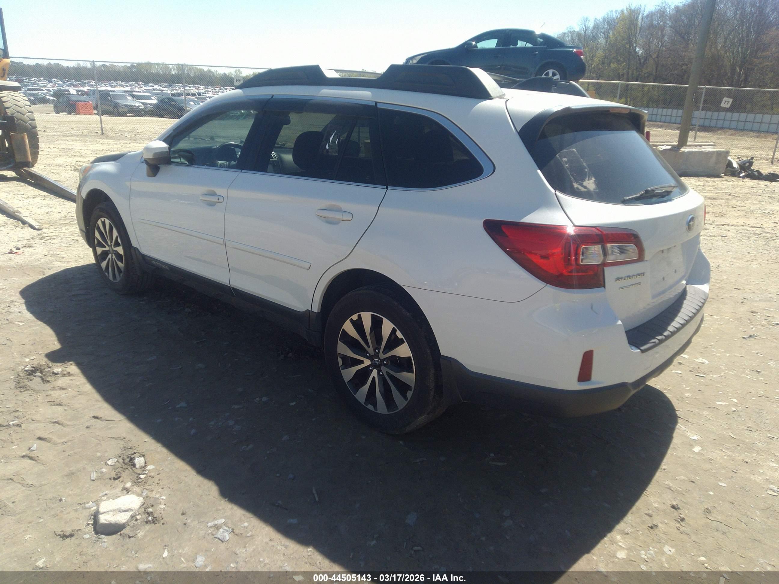 SUBARU OUTBACK image 3
