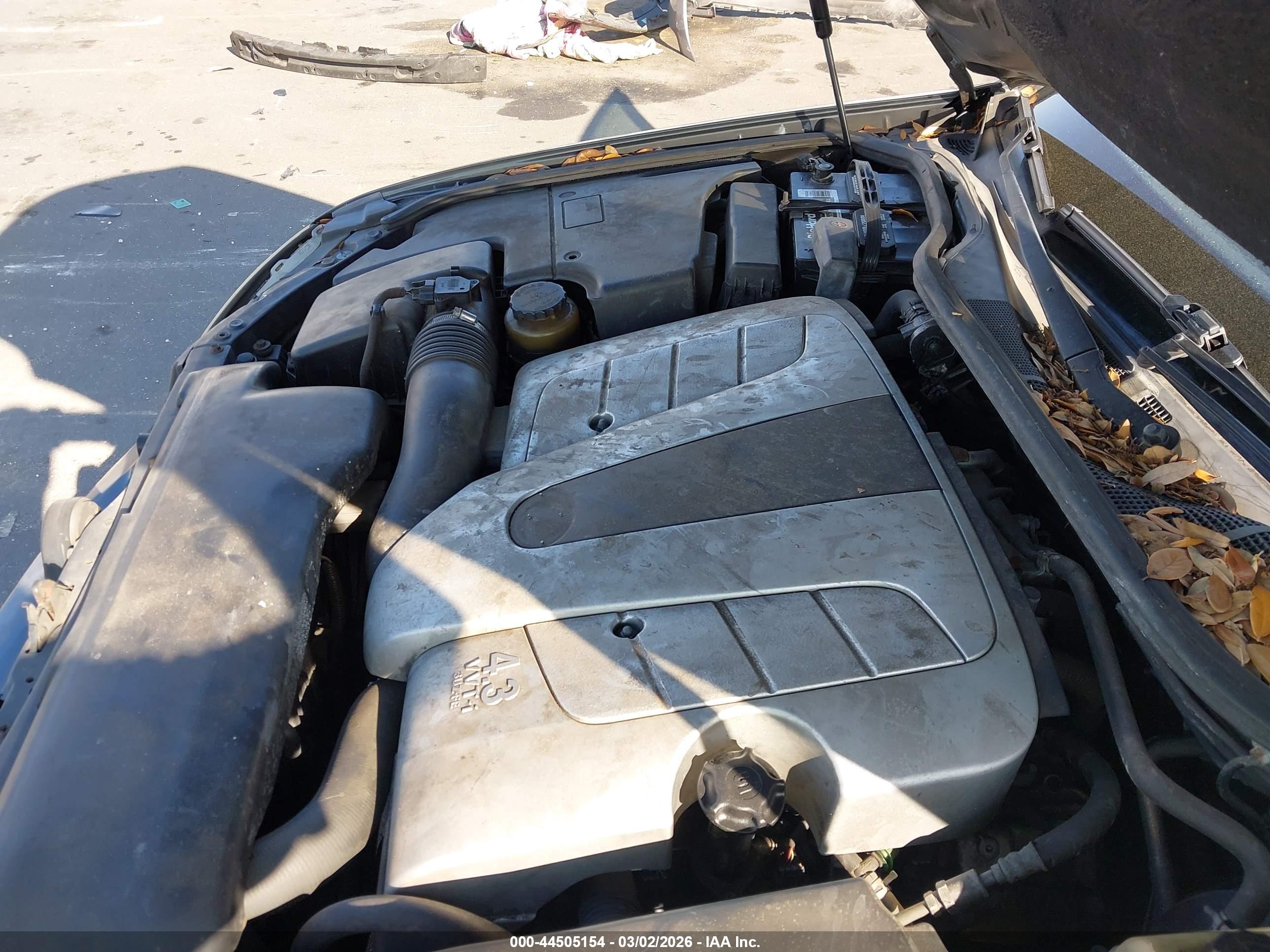 LEXUS LS image 10