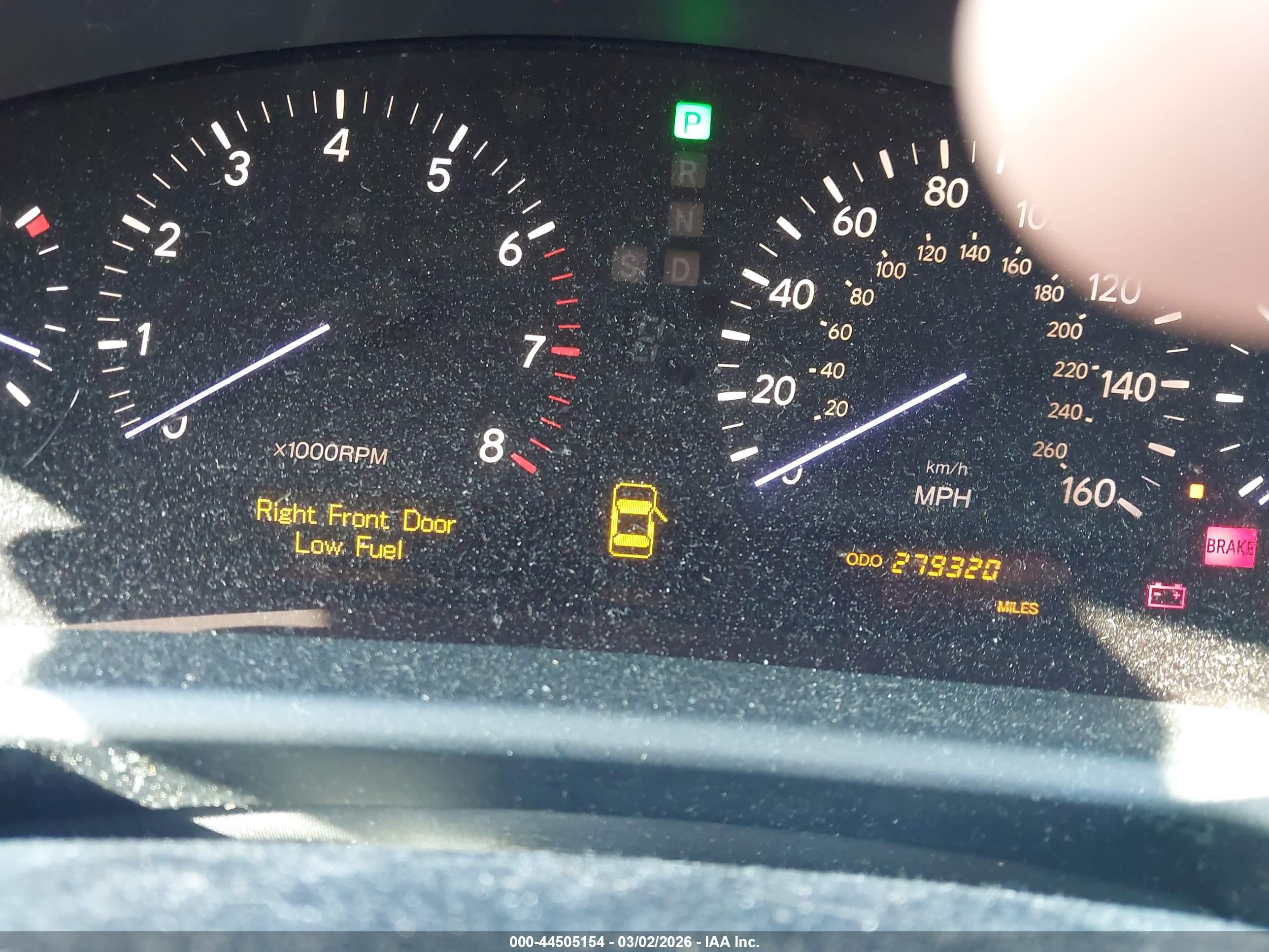 LEXUS LS image 7