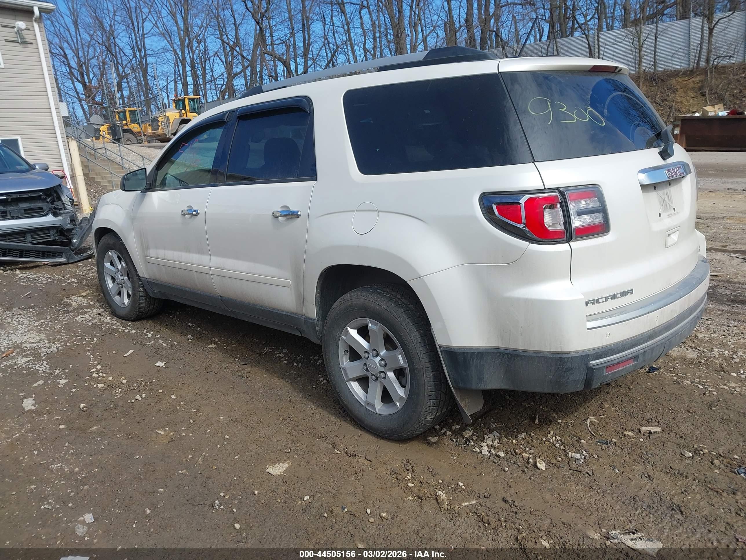 GMC ACADIA image 3