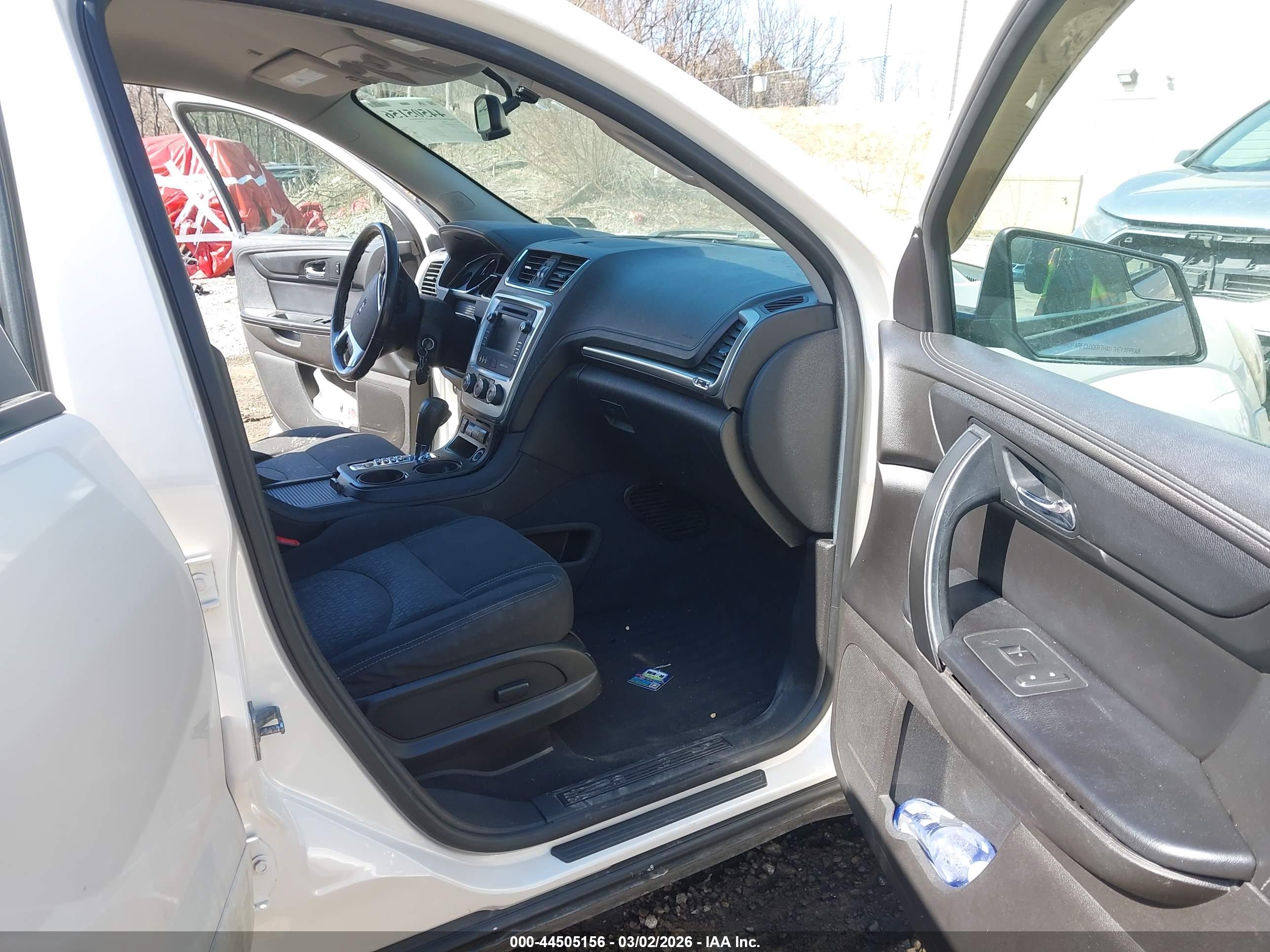 GMC ACADIA image 5