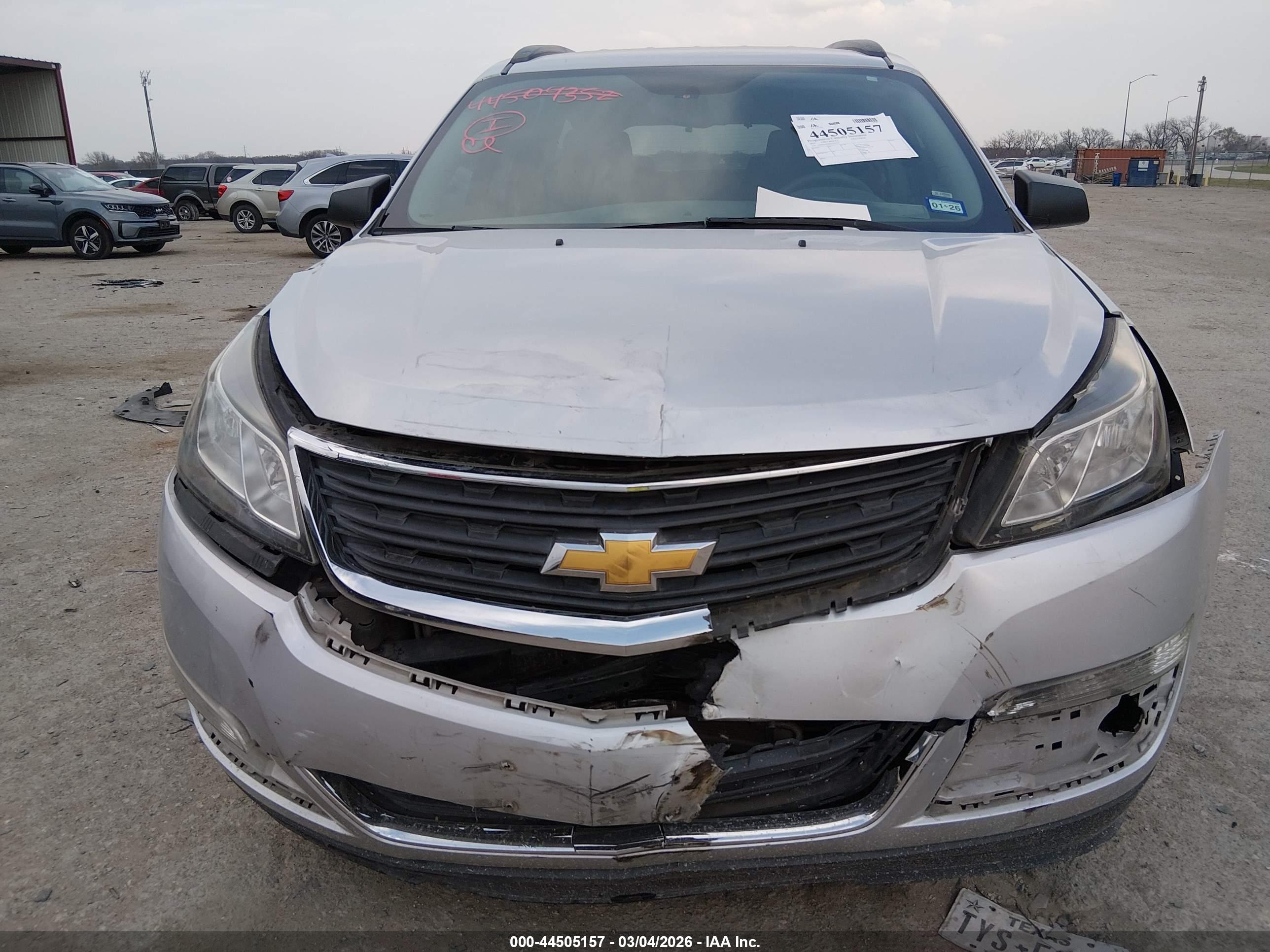 CHEVROLET TRAVERSE image 6