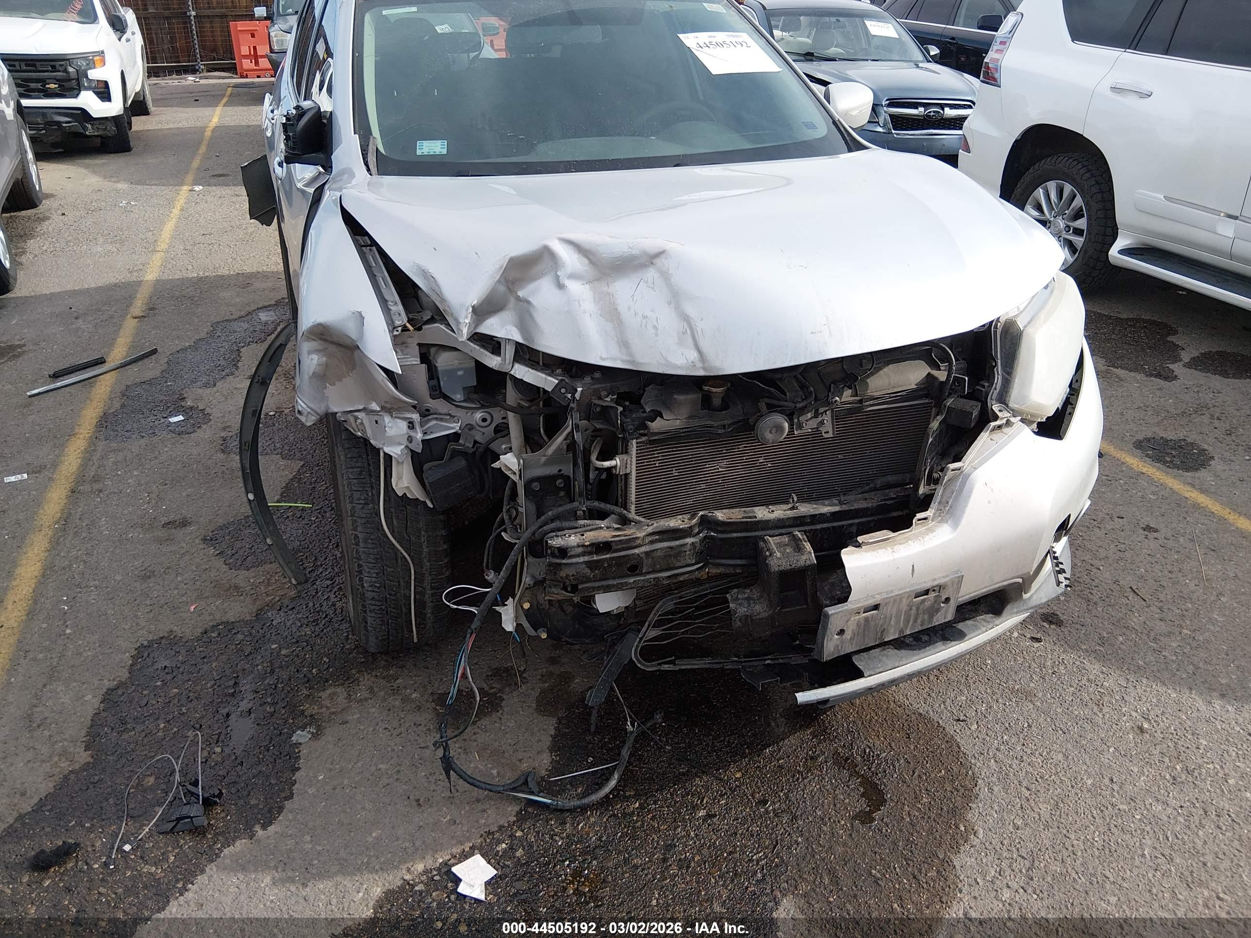 NISSAN ROGUE image 6